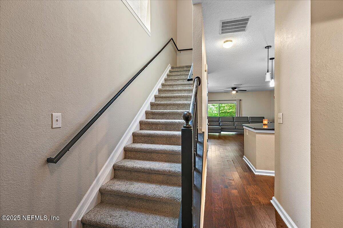 5663 GREENLAND Road, 1201