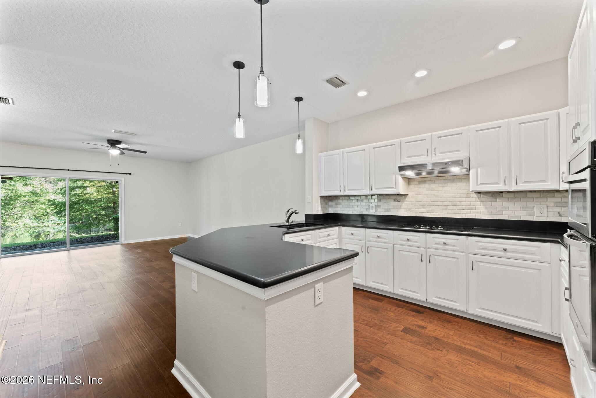 5663 GREENLAND Road, 1201