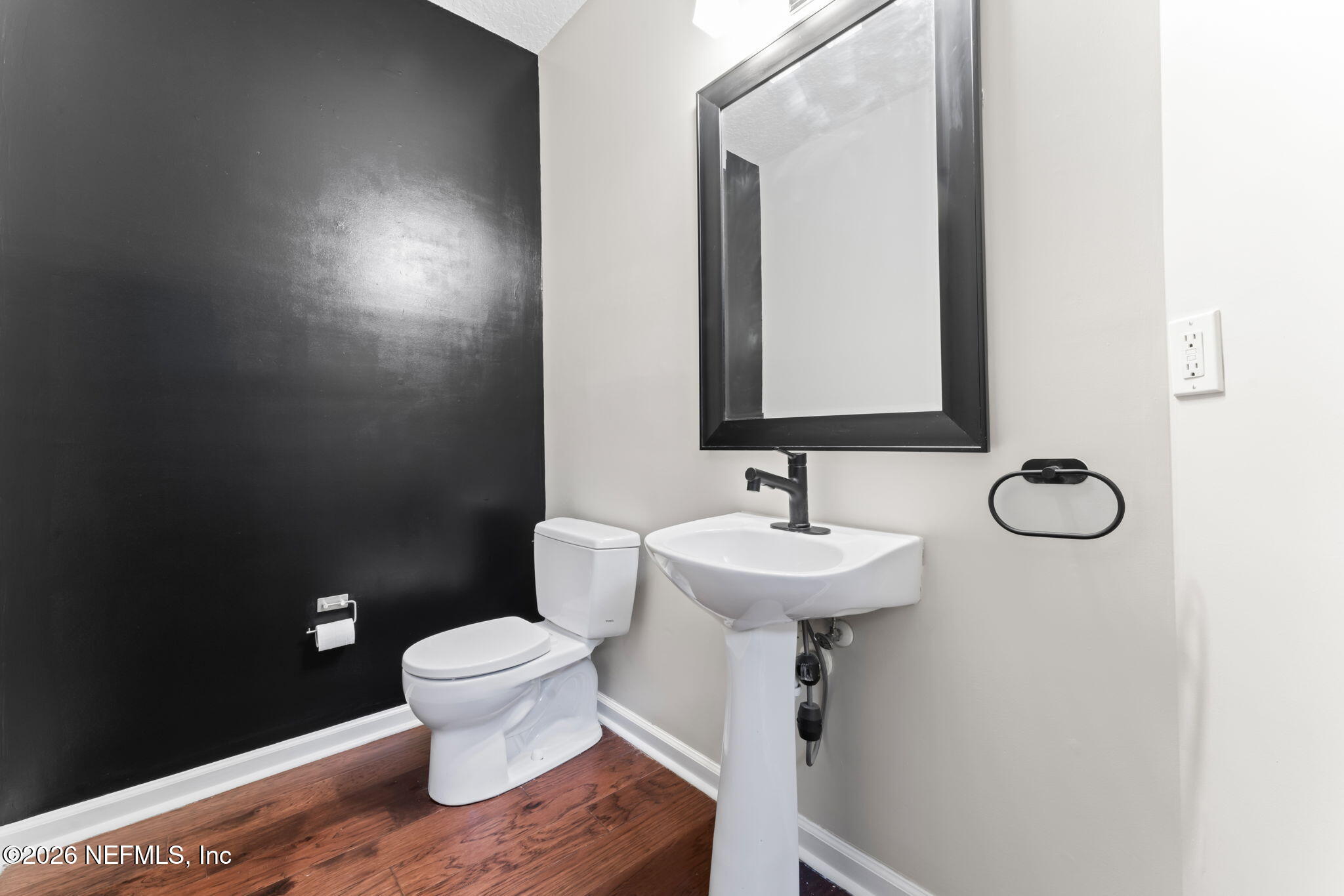 5663 GREENLAND Road, 1201