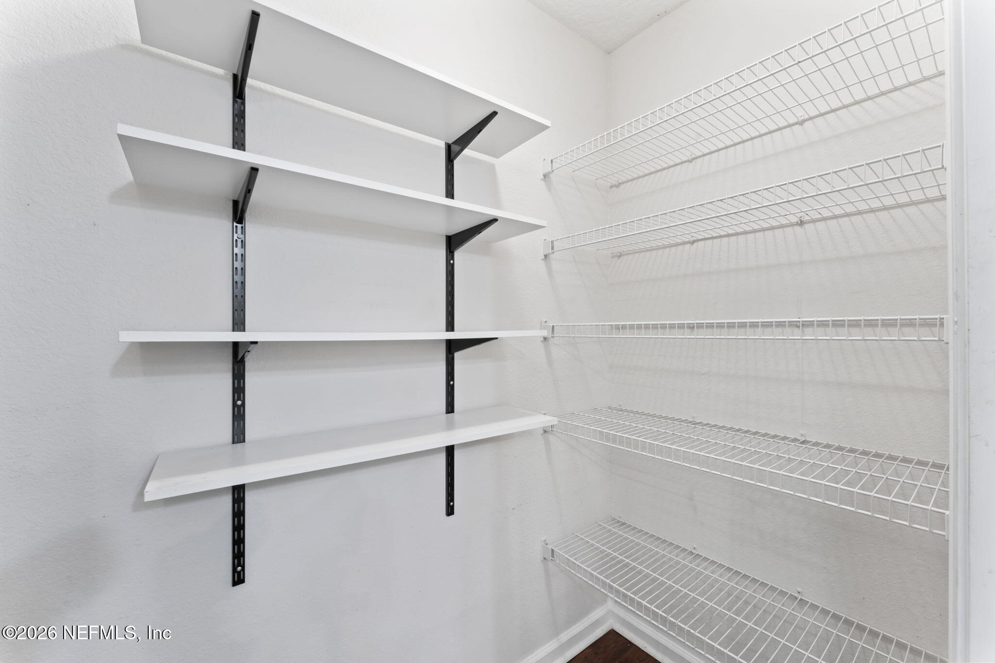 5663 GREENLAND Road, 1201