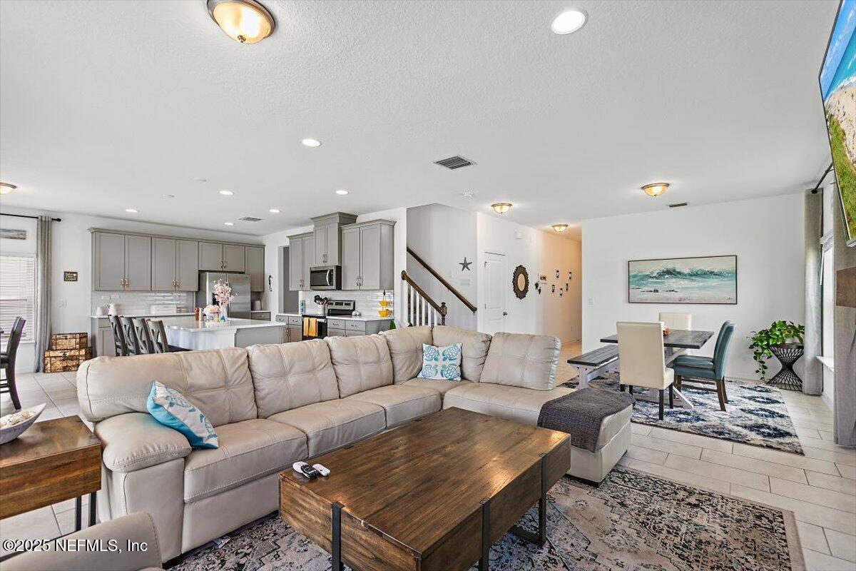 128 NIGHTHAWK Lane