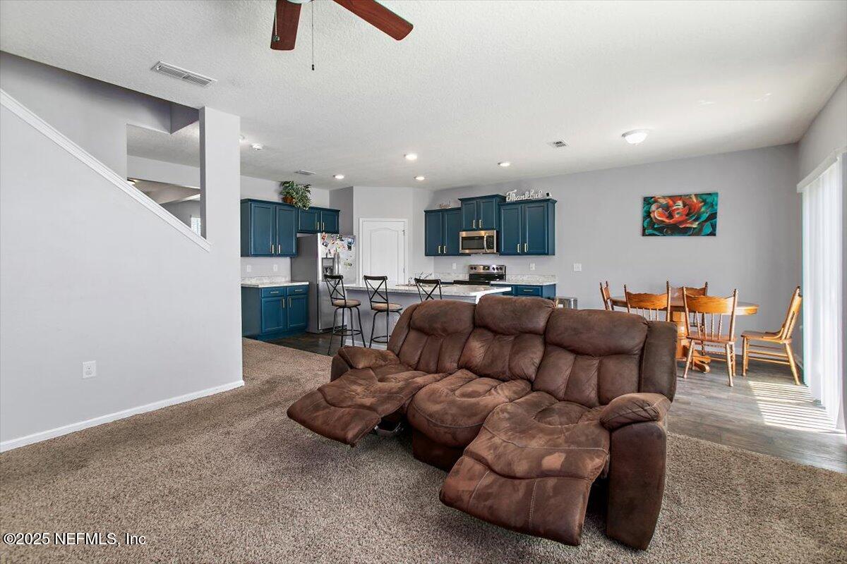 11613 WHITE STURGEON Court