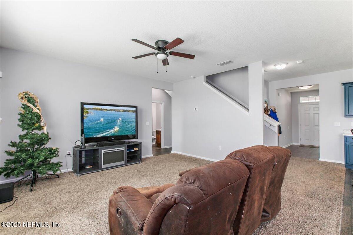 11613 WHITE STURGEON Court