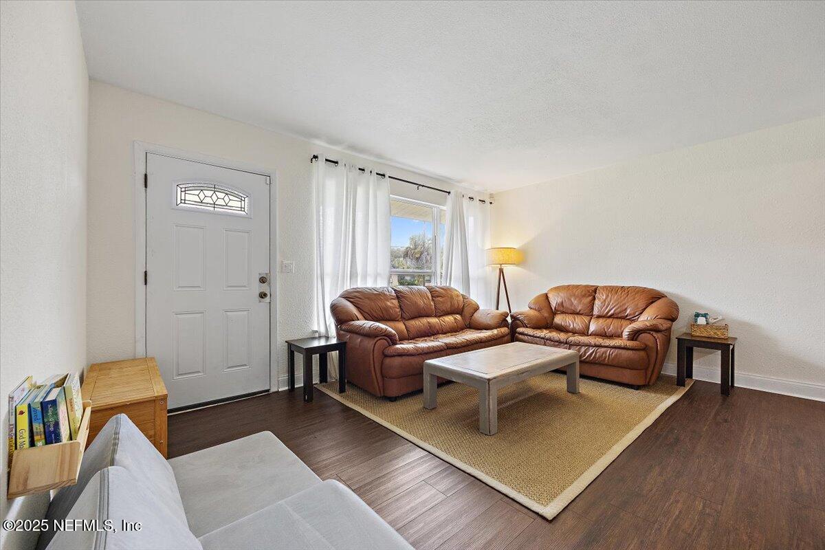11715 MARINA Drive