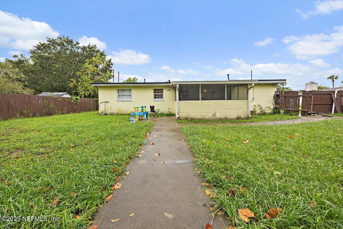 11715 MARINA Drive