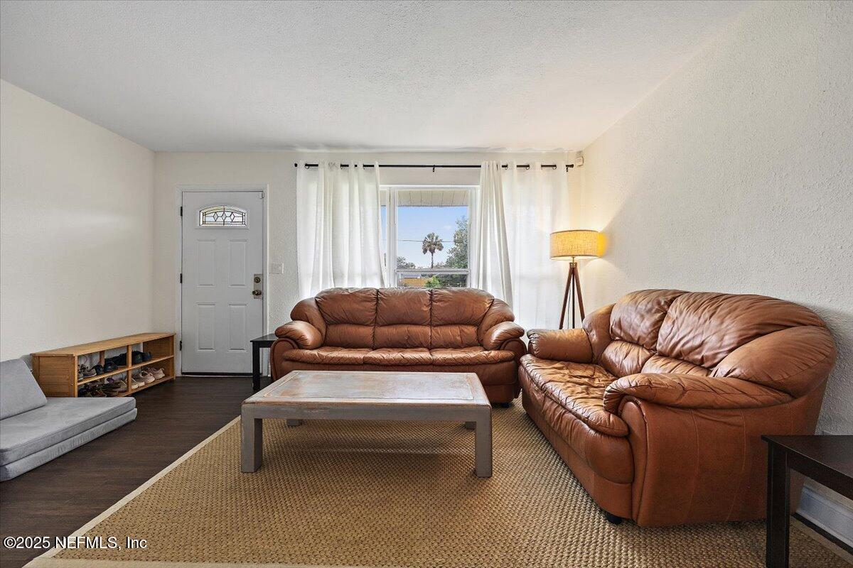 11715 MARINA Drive