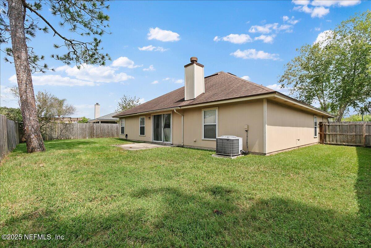 2450 BENTWATER Drive W