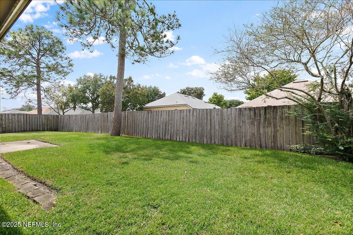 2450 BENTWATER Drive W