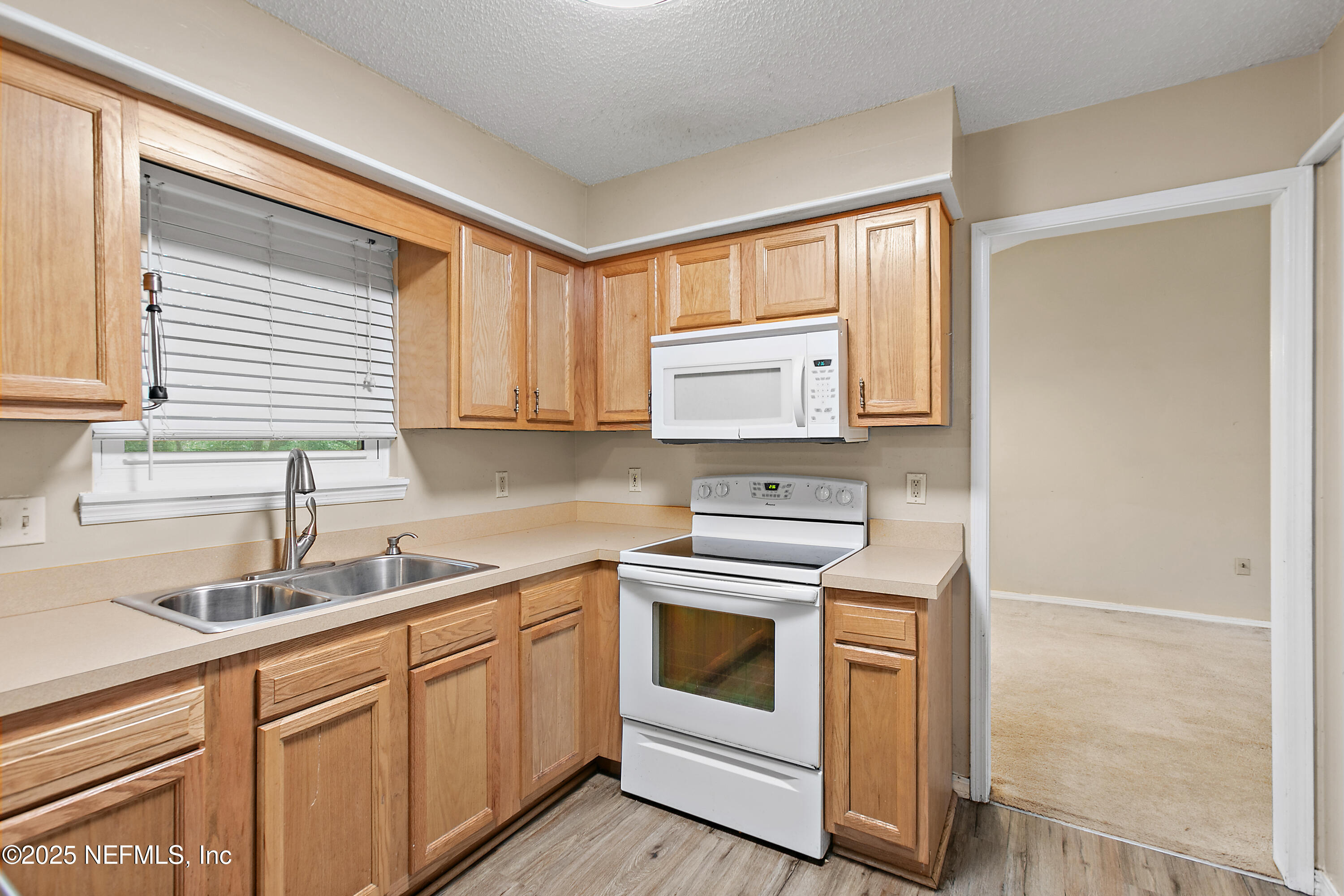 2772 PEBBLERIDGE Court