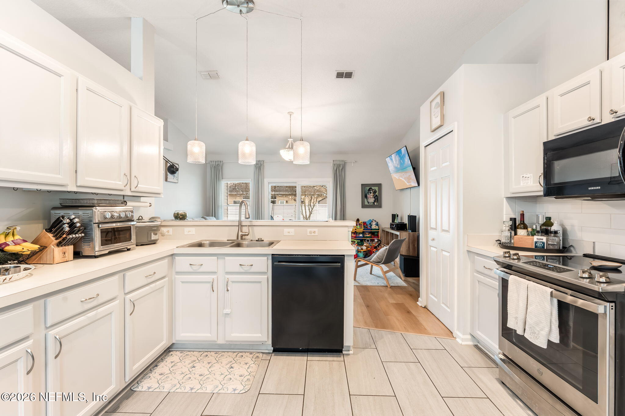 2480 BENTWATER Drive W