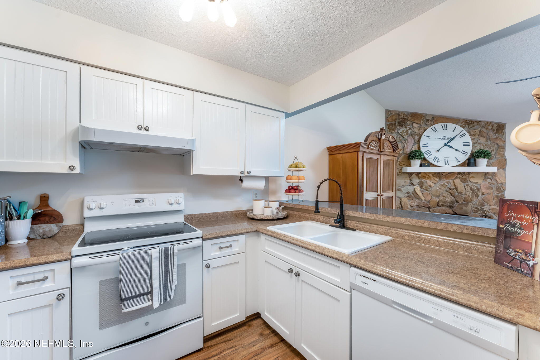 3966 ARBOR LAKE Circle