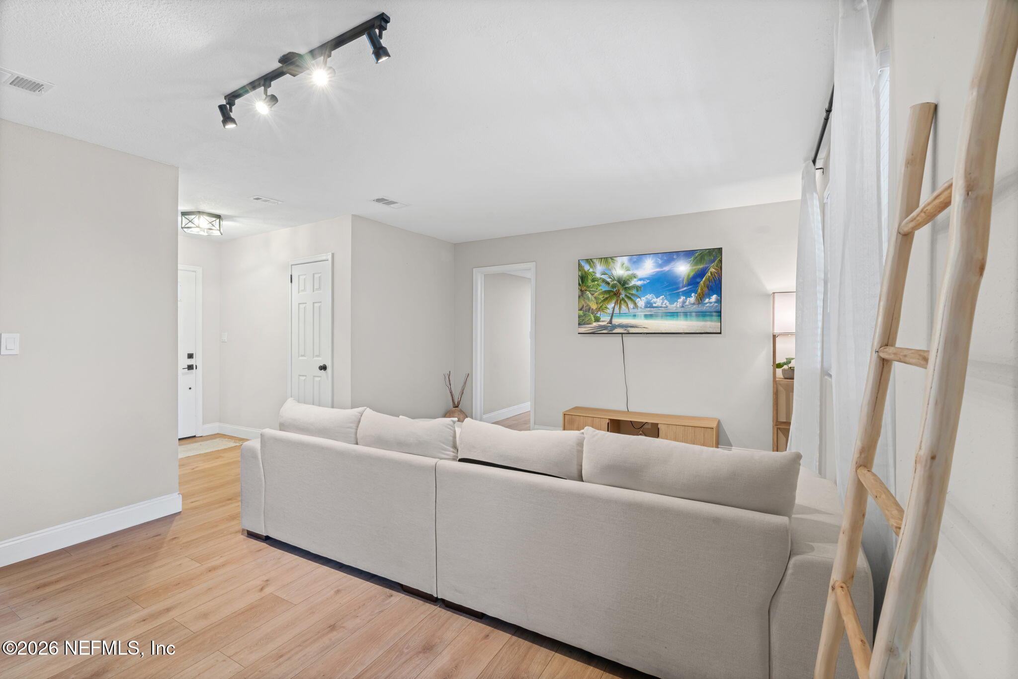 926 NIGHTINGALE Road