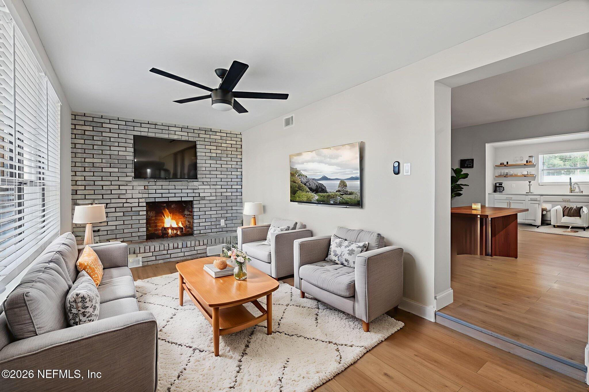 926 NIGHTINGALE Road