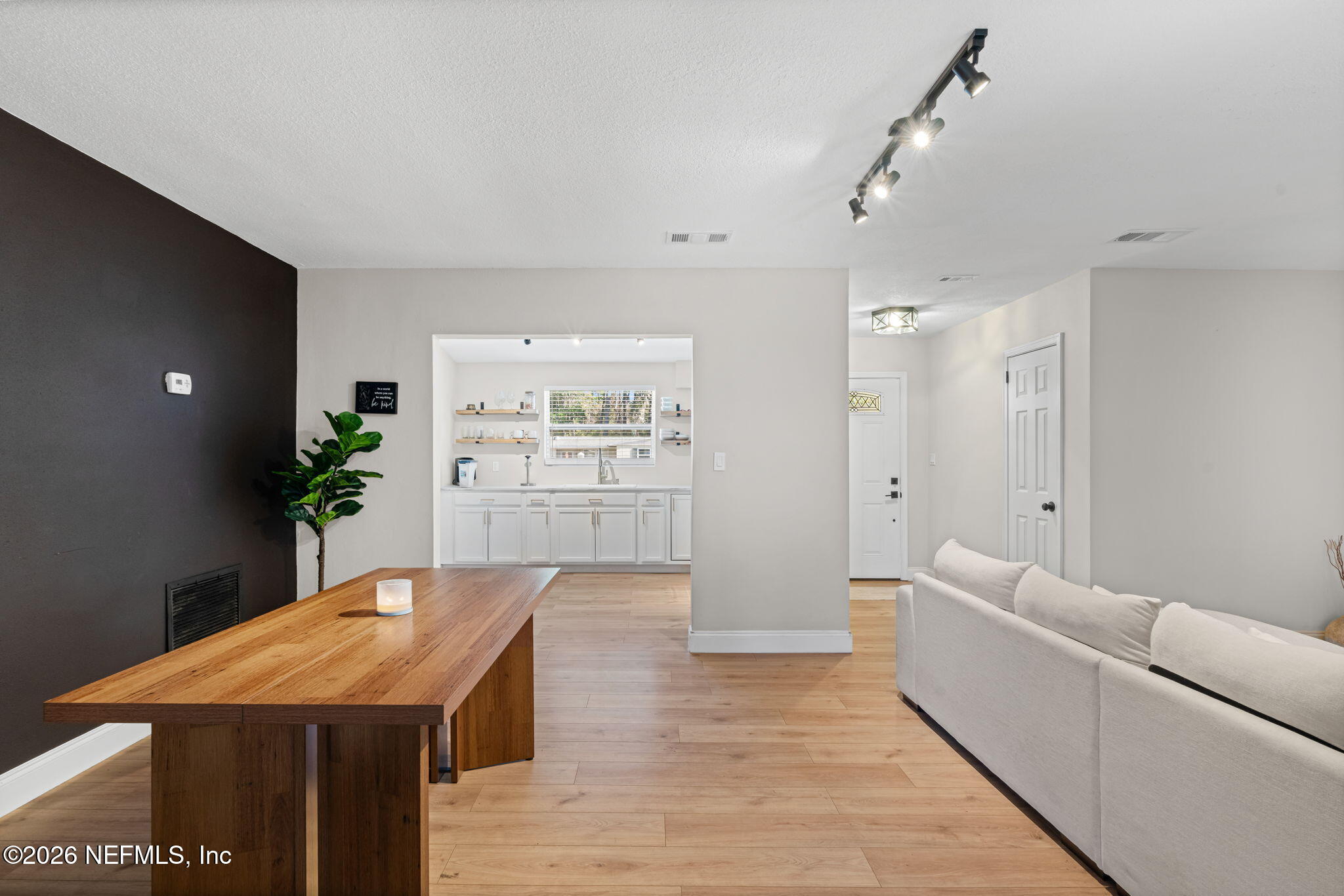 926 NIGHTINGALE Road