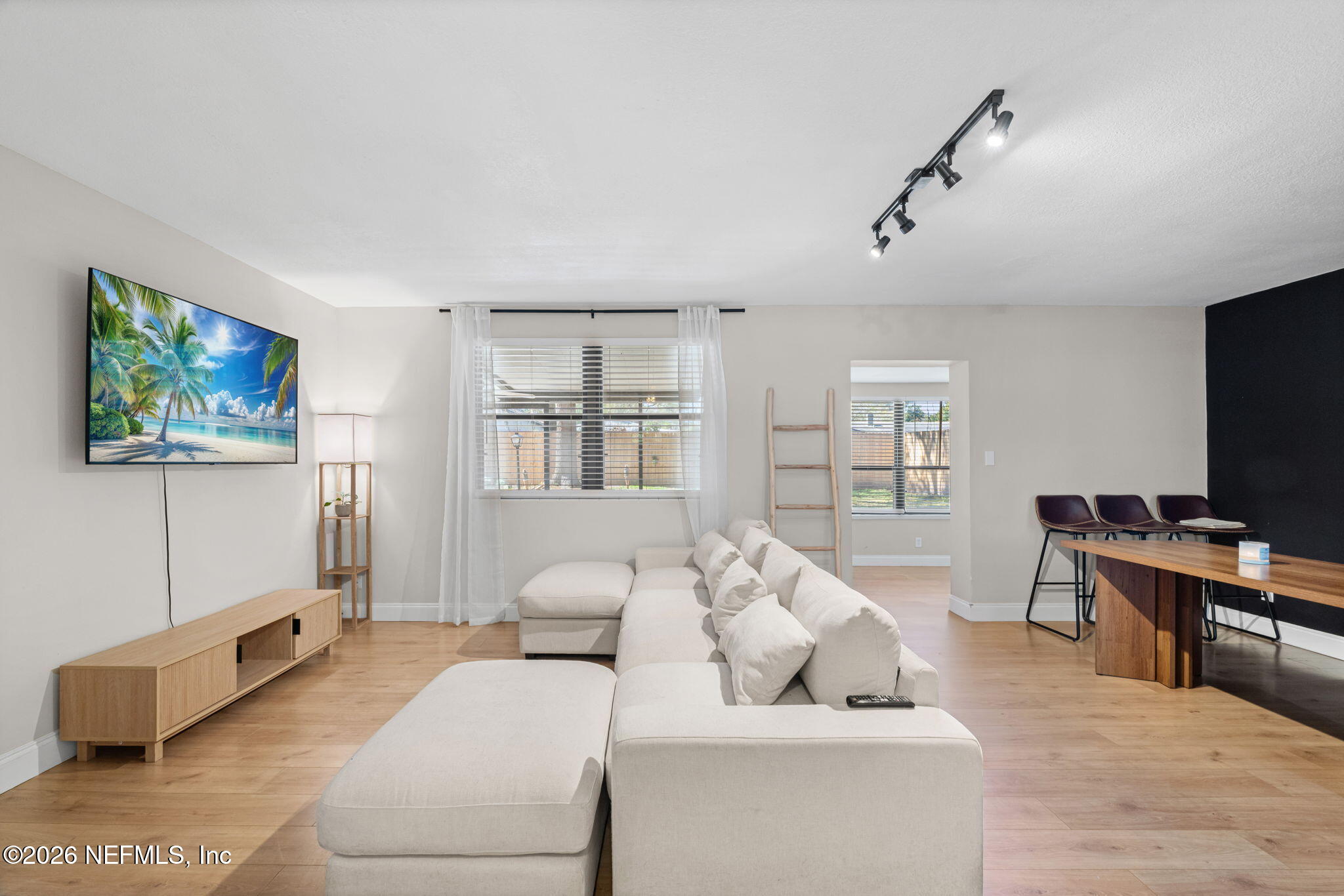 926 NIGHTINGALE Road