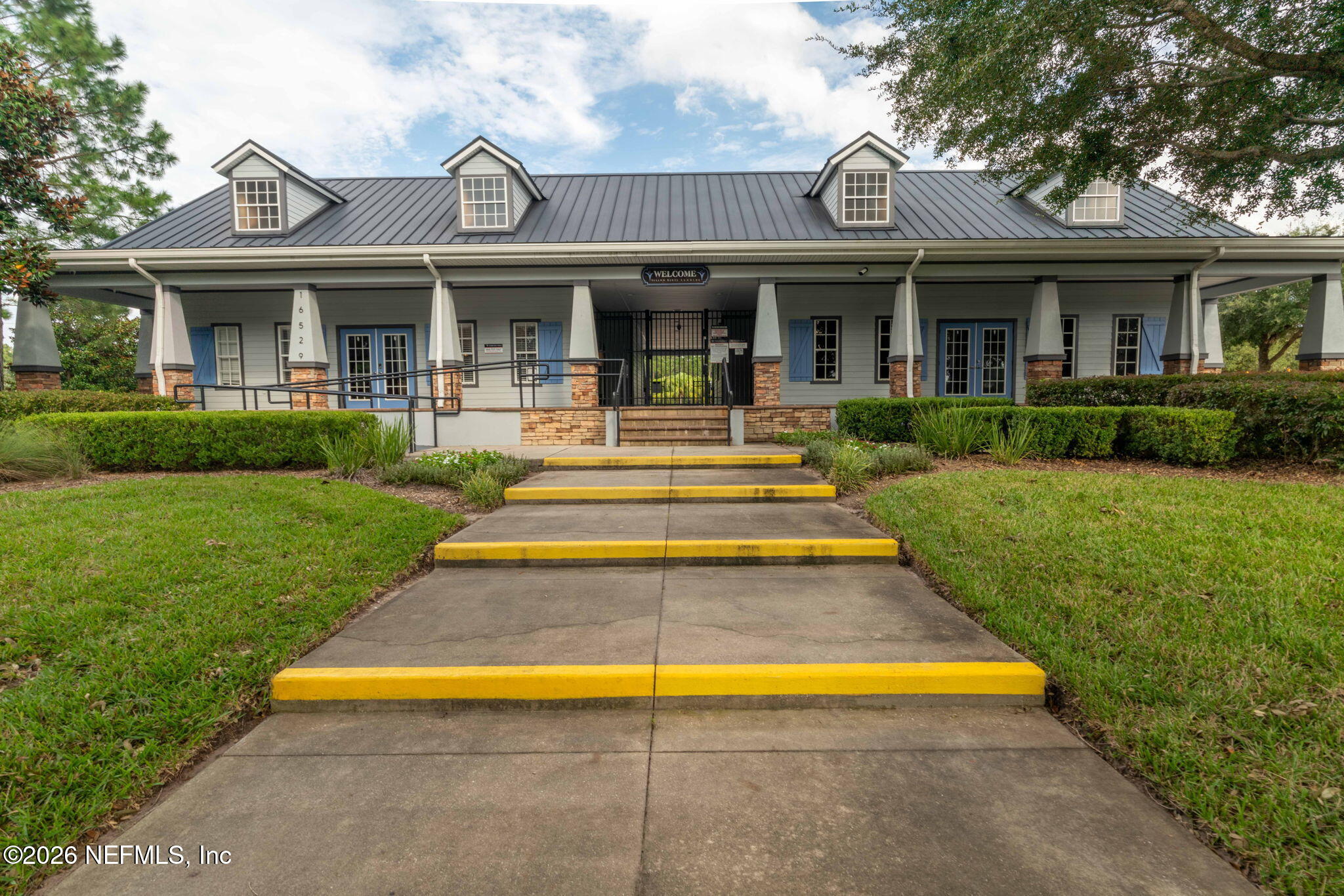 187 BRADFORD LAKE Circle