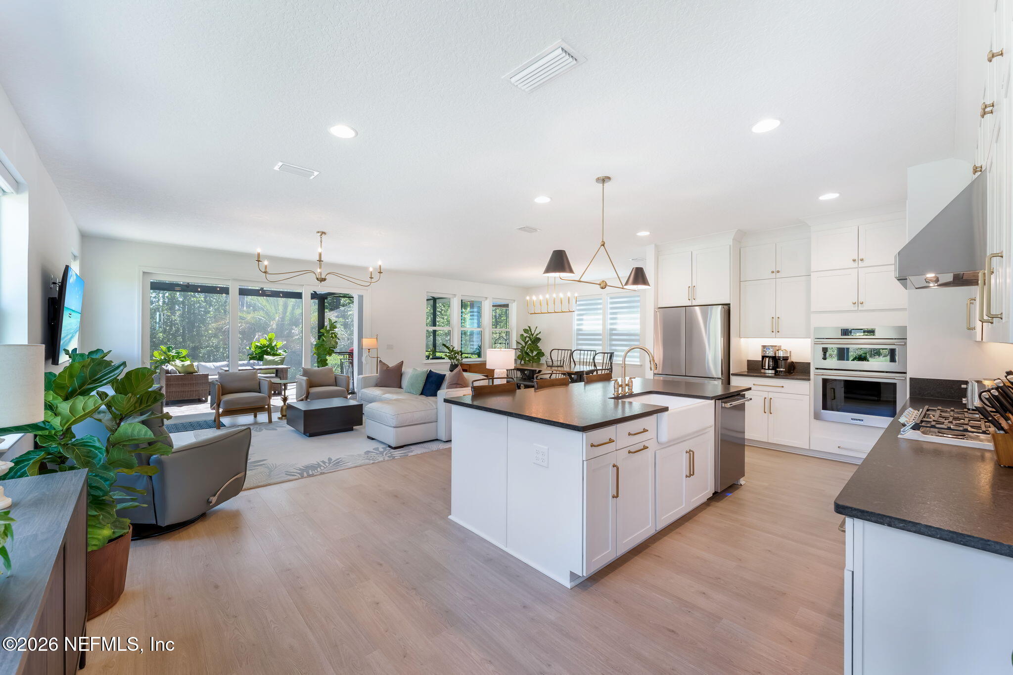 442 REFLECTIONS Avenue