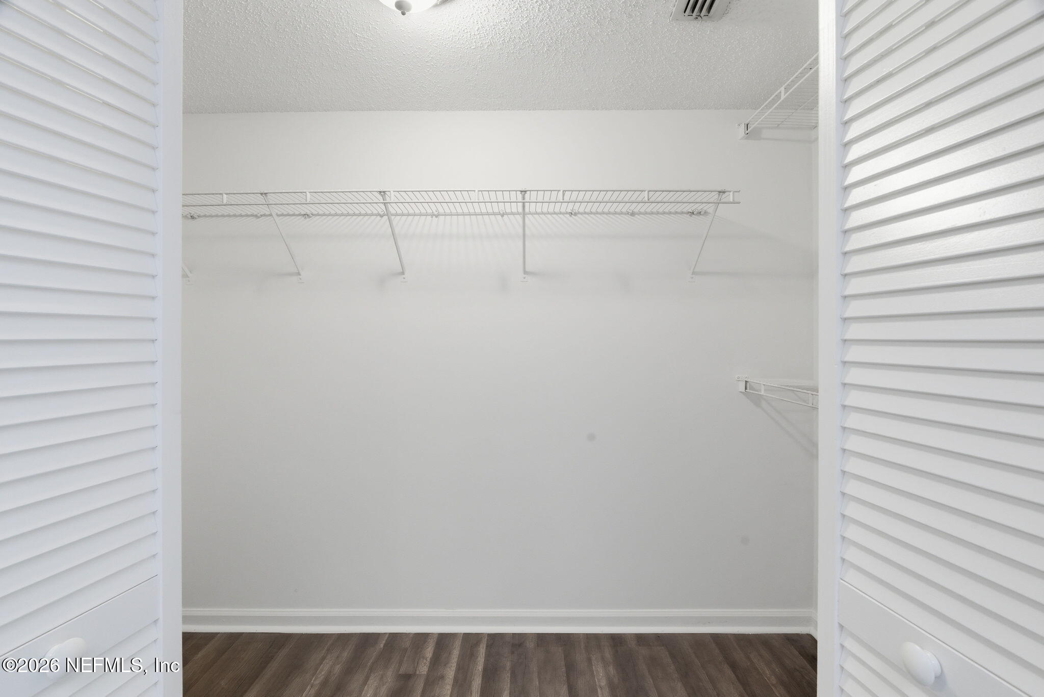 2352 SCENIC VIEW Court