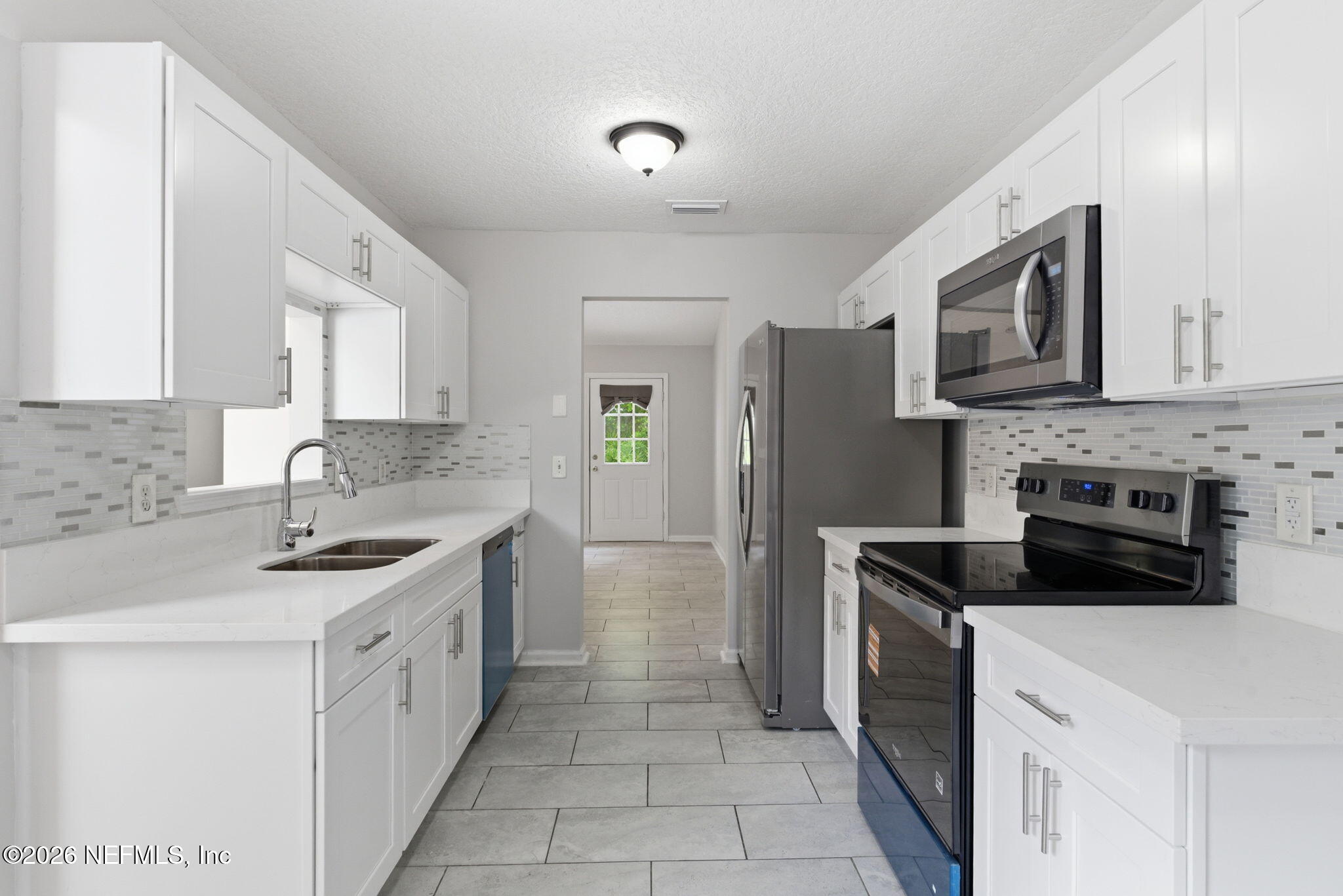 2352 SCENIC VIEW Court