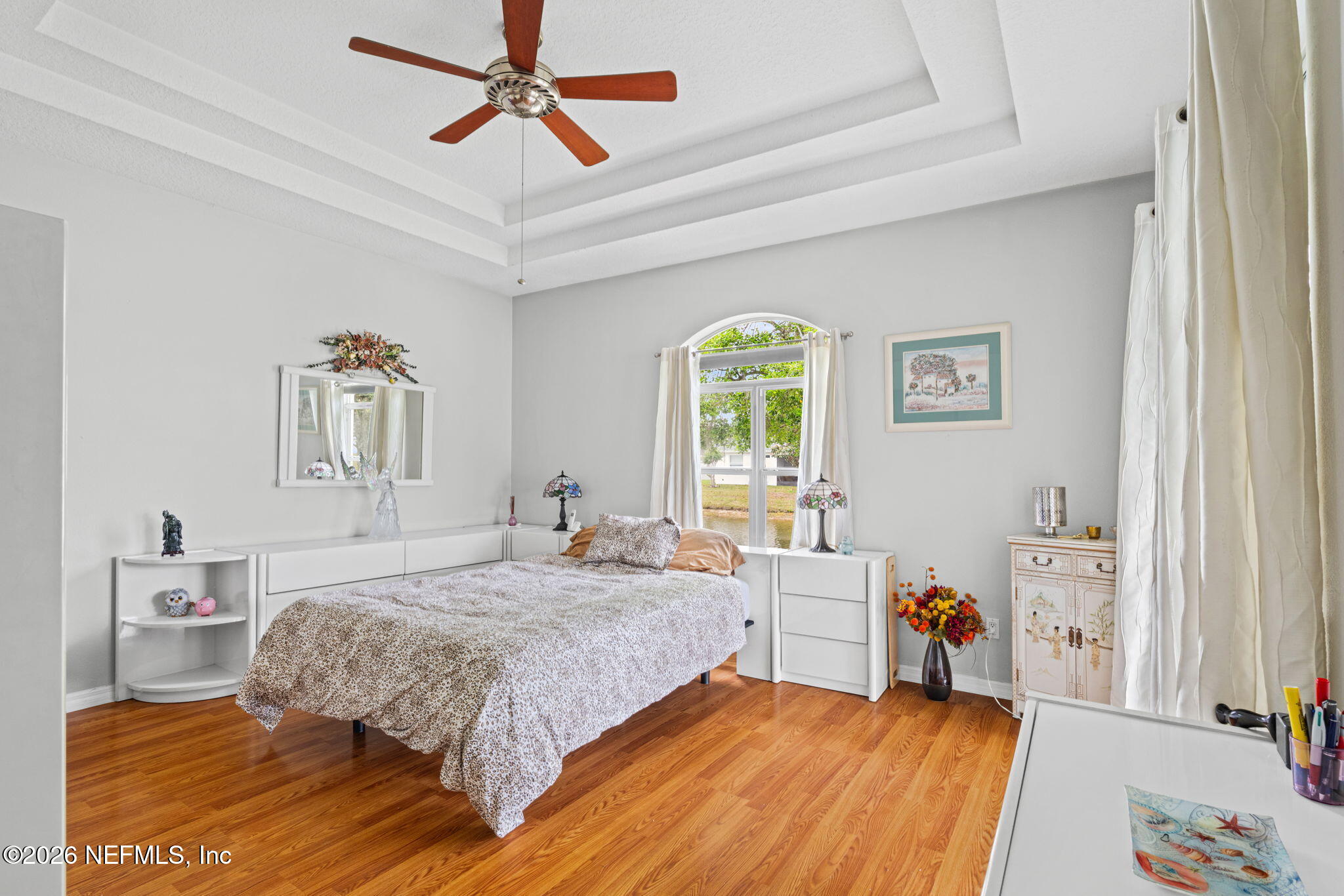 15 ROYALE Lane