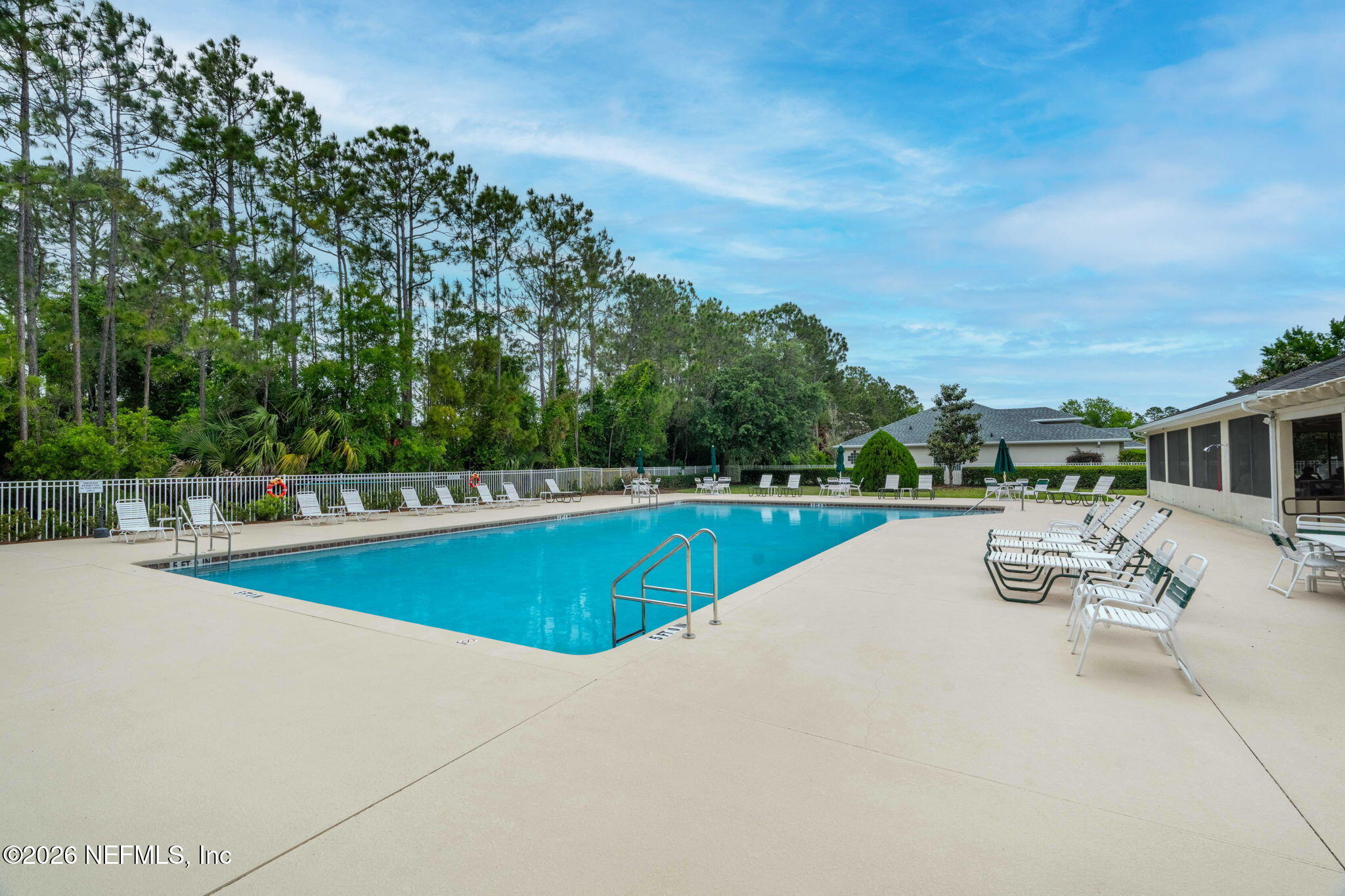 15 ROYALE Lane