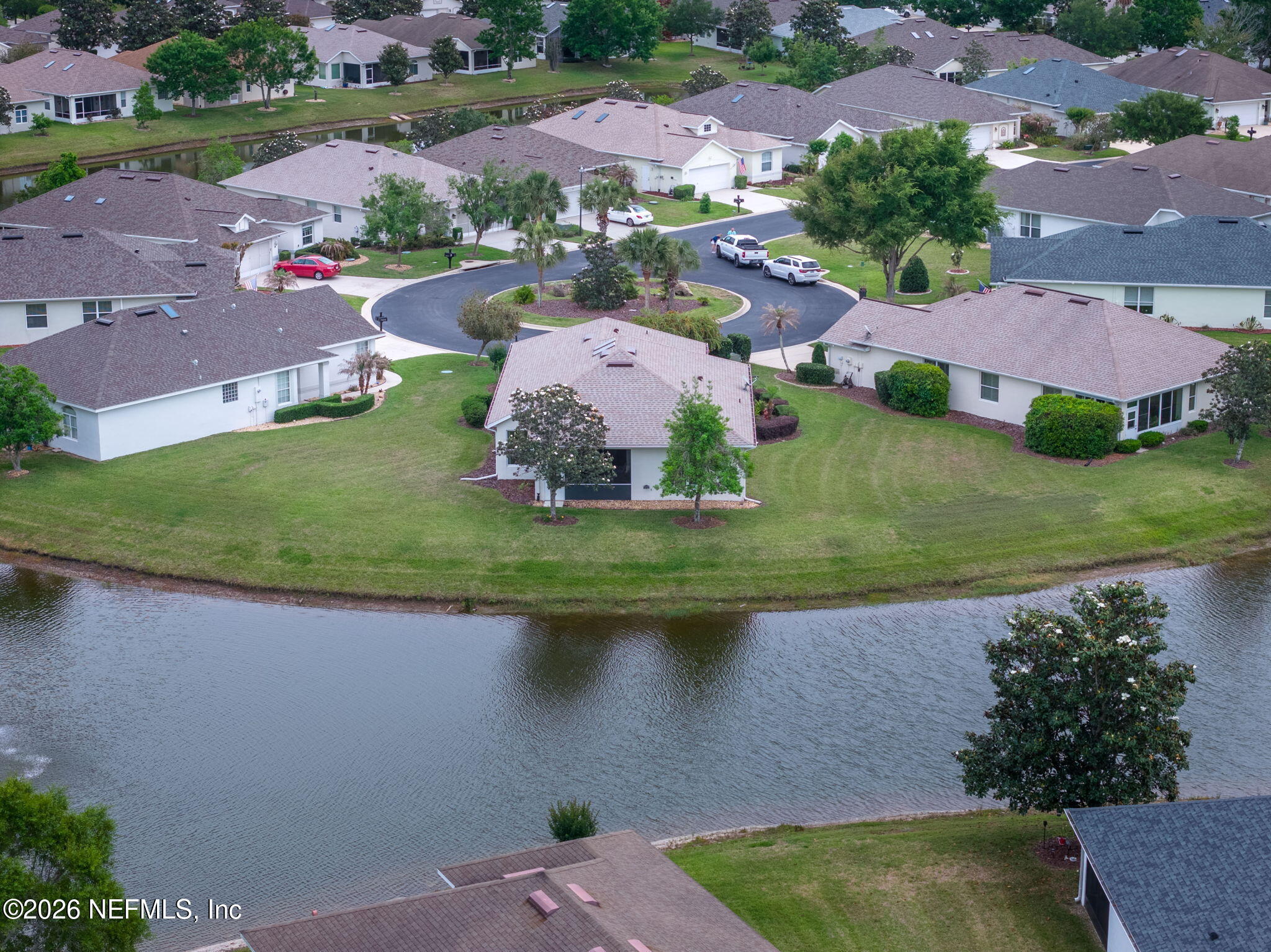 15 ROYALE Lane