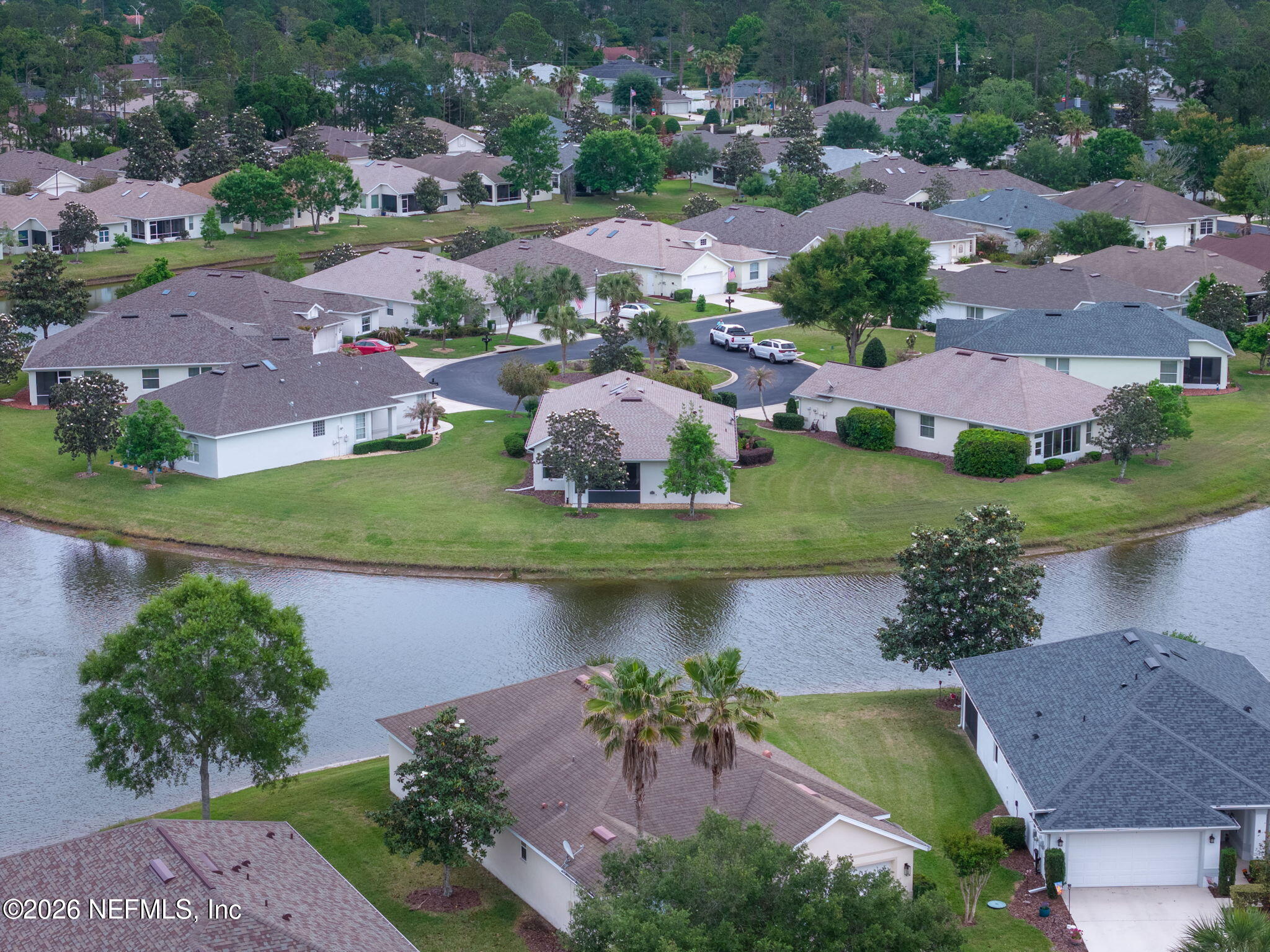 15 ROYALE Lane