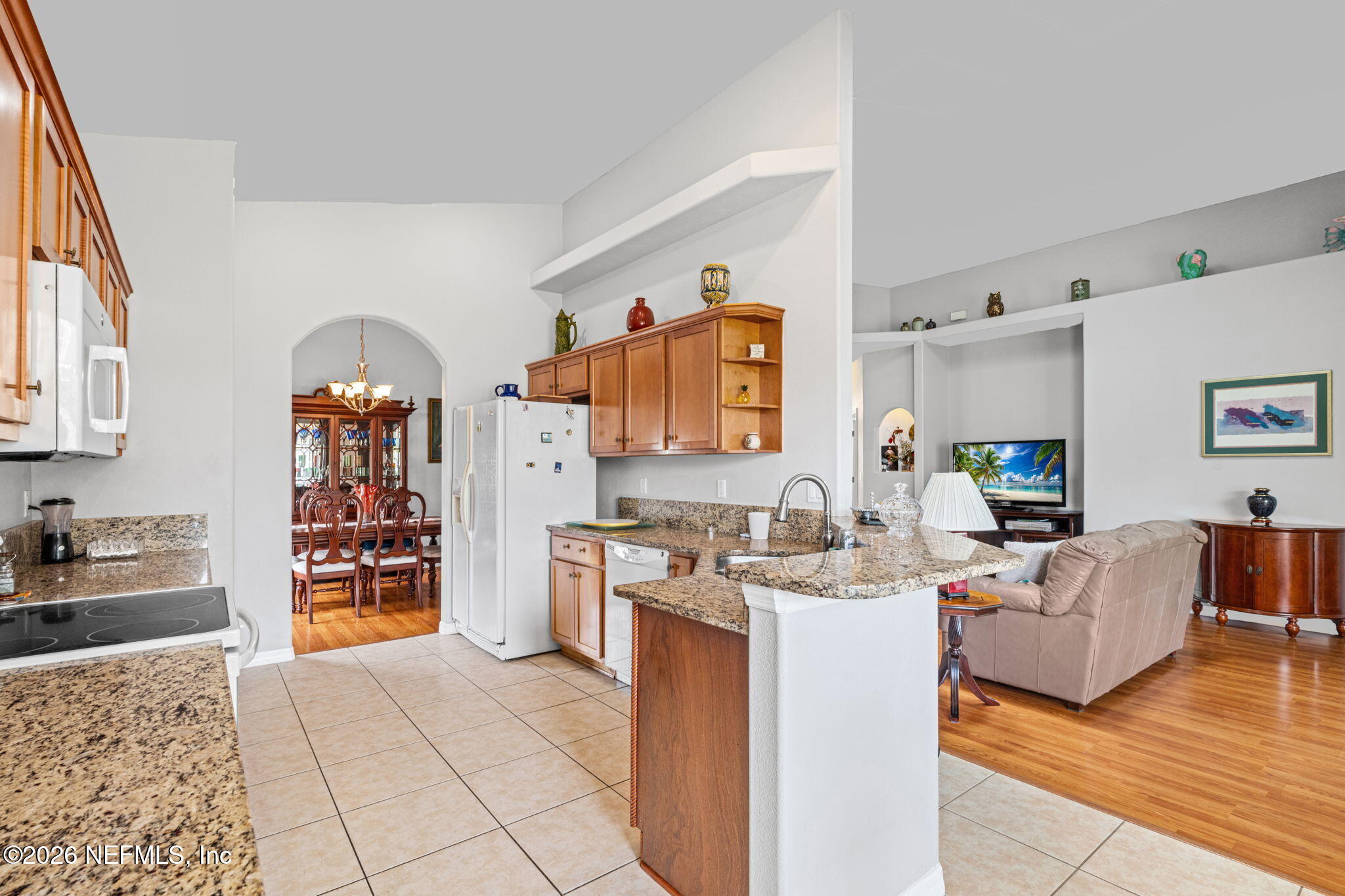 15 ROYALE Lane
