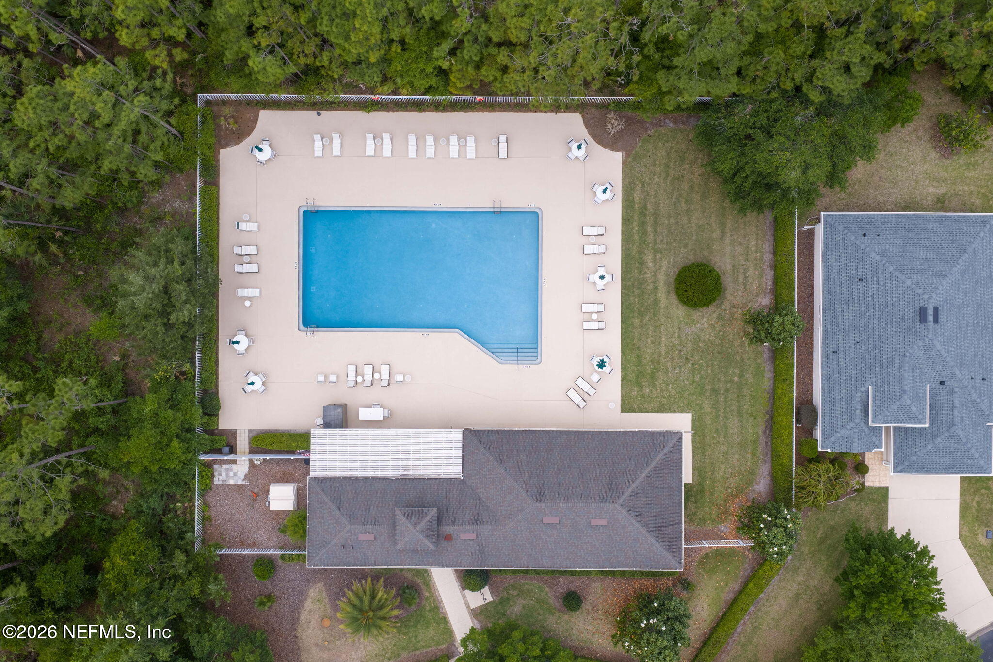15 ROYALE Lane