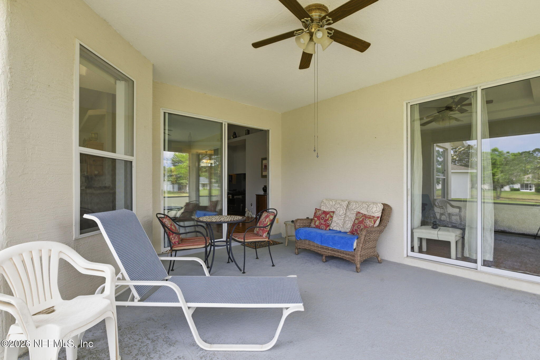15 ROYALE Lane