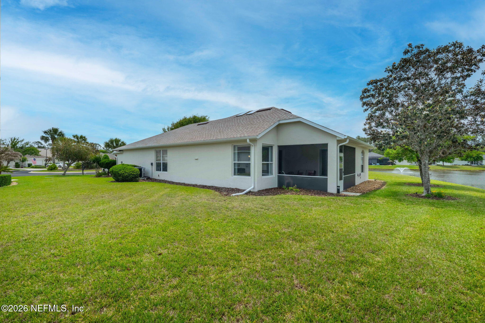 15 ROYALE Lane