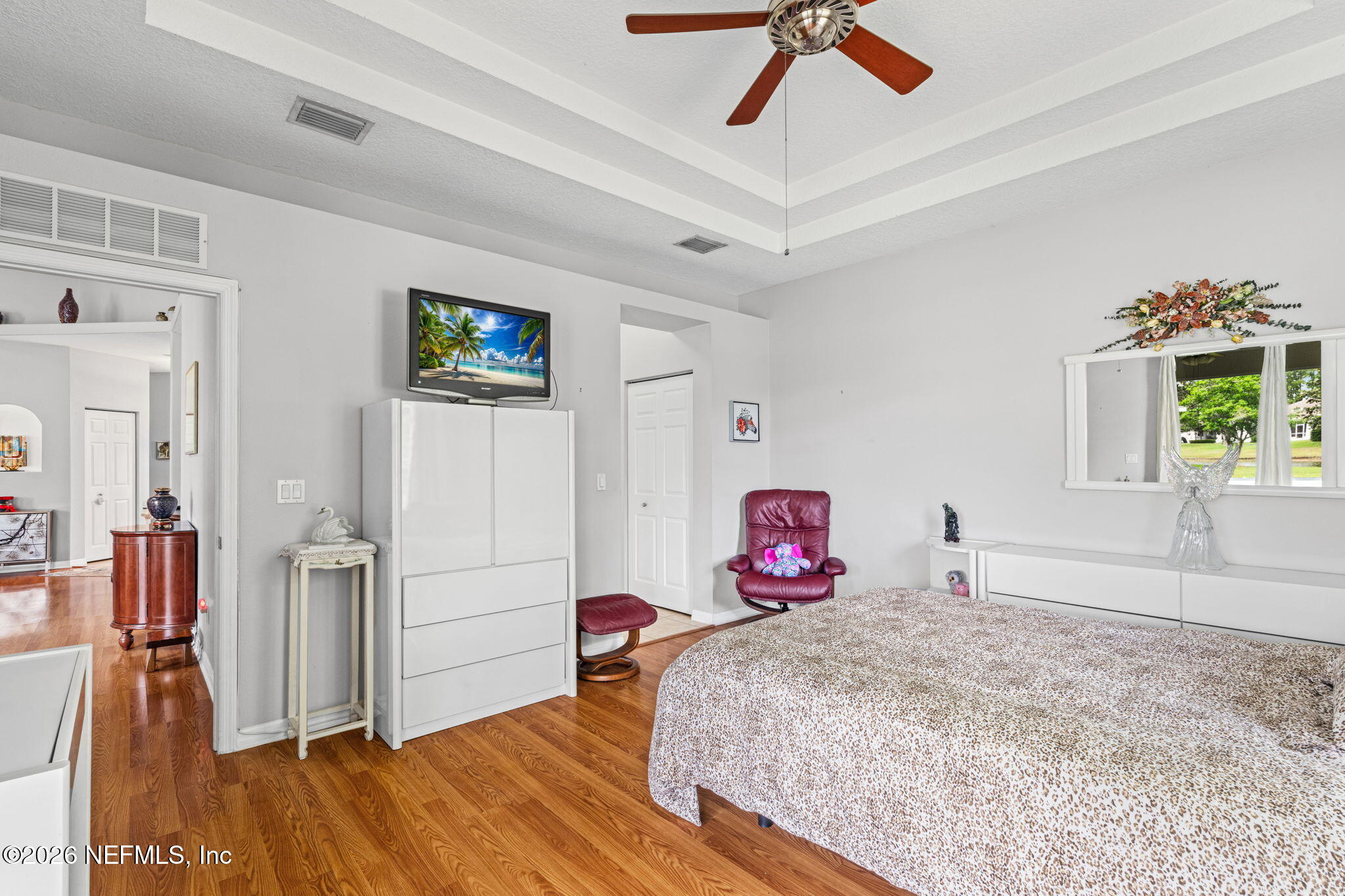 15 ROYALE Lane
