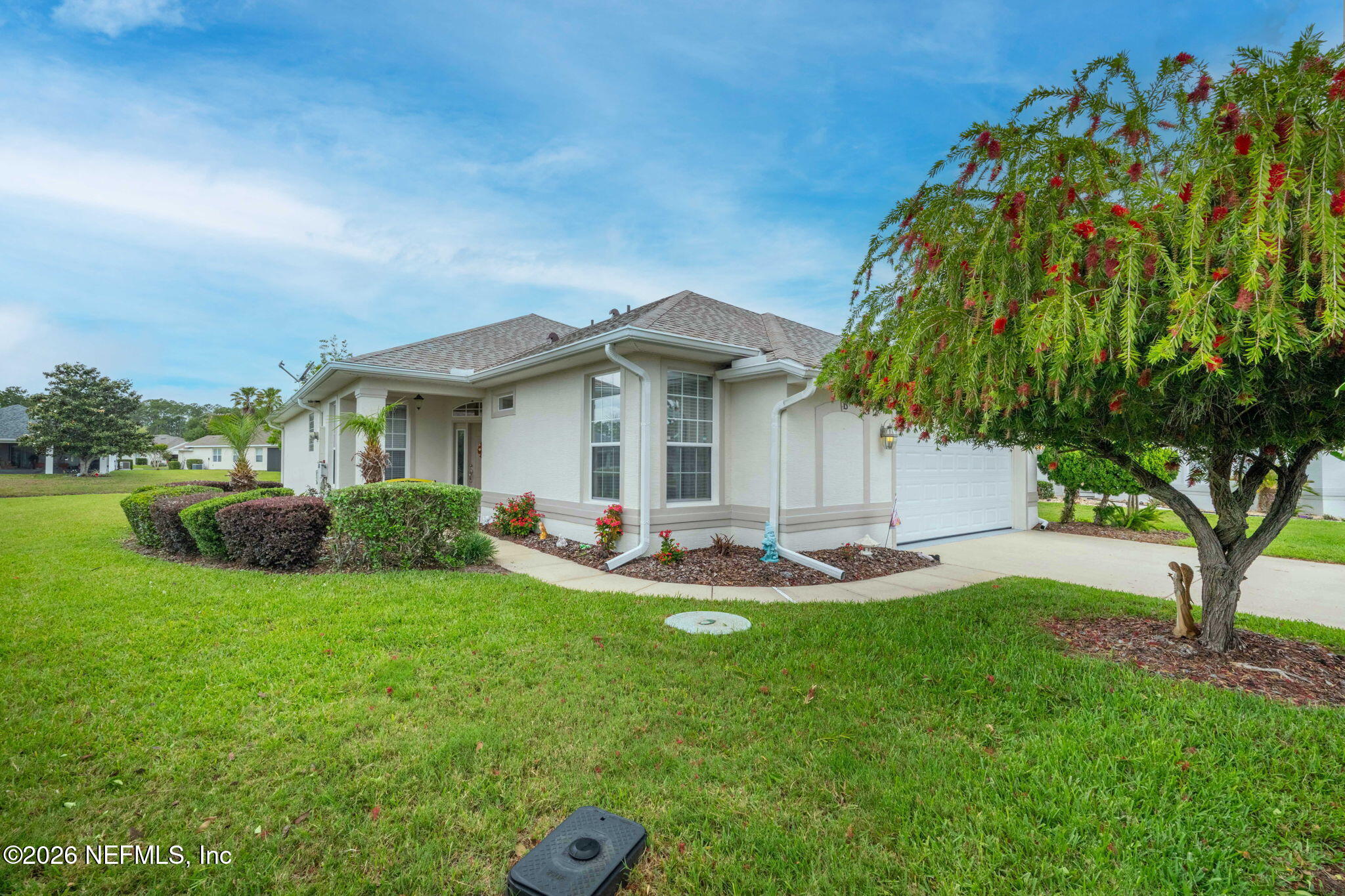 15 ROYALE Lane