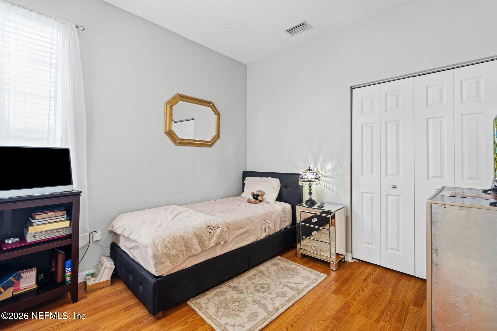15 ROYALE Lane