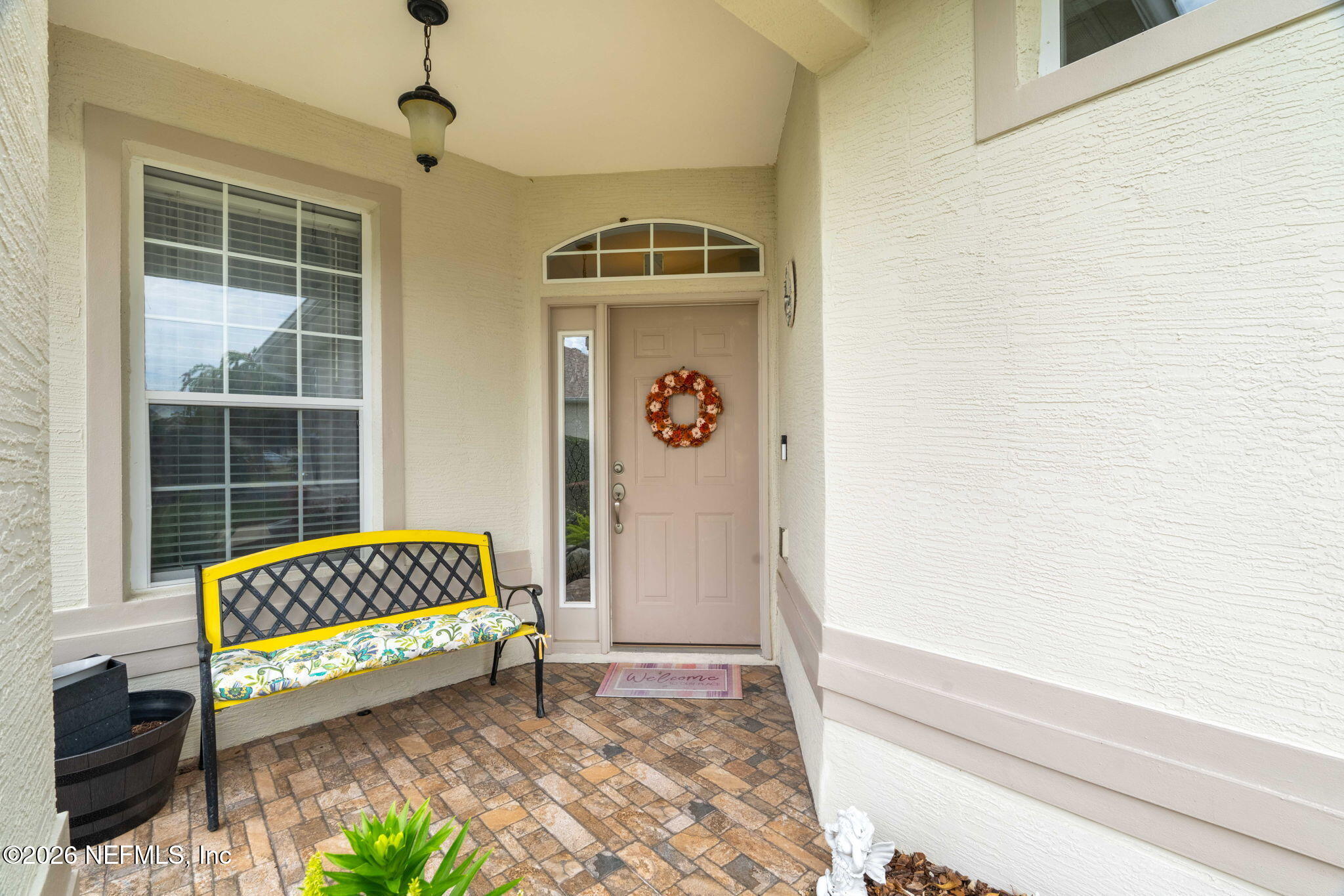 15 ROYALE Lane
