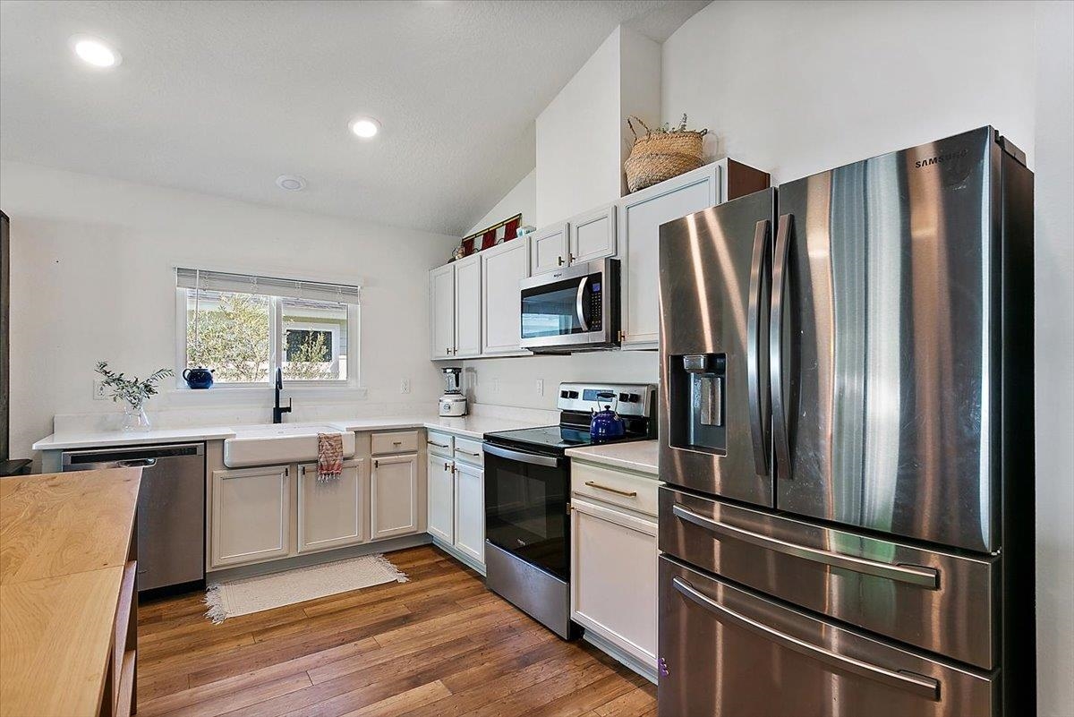 614 Tumbled Stone Way