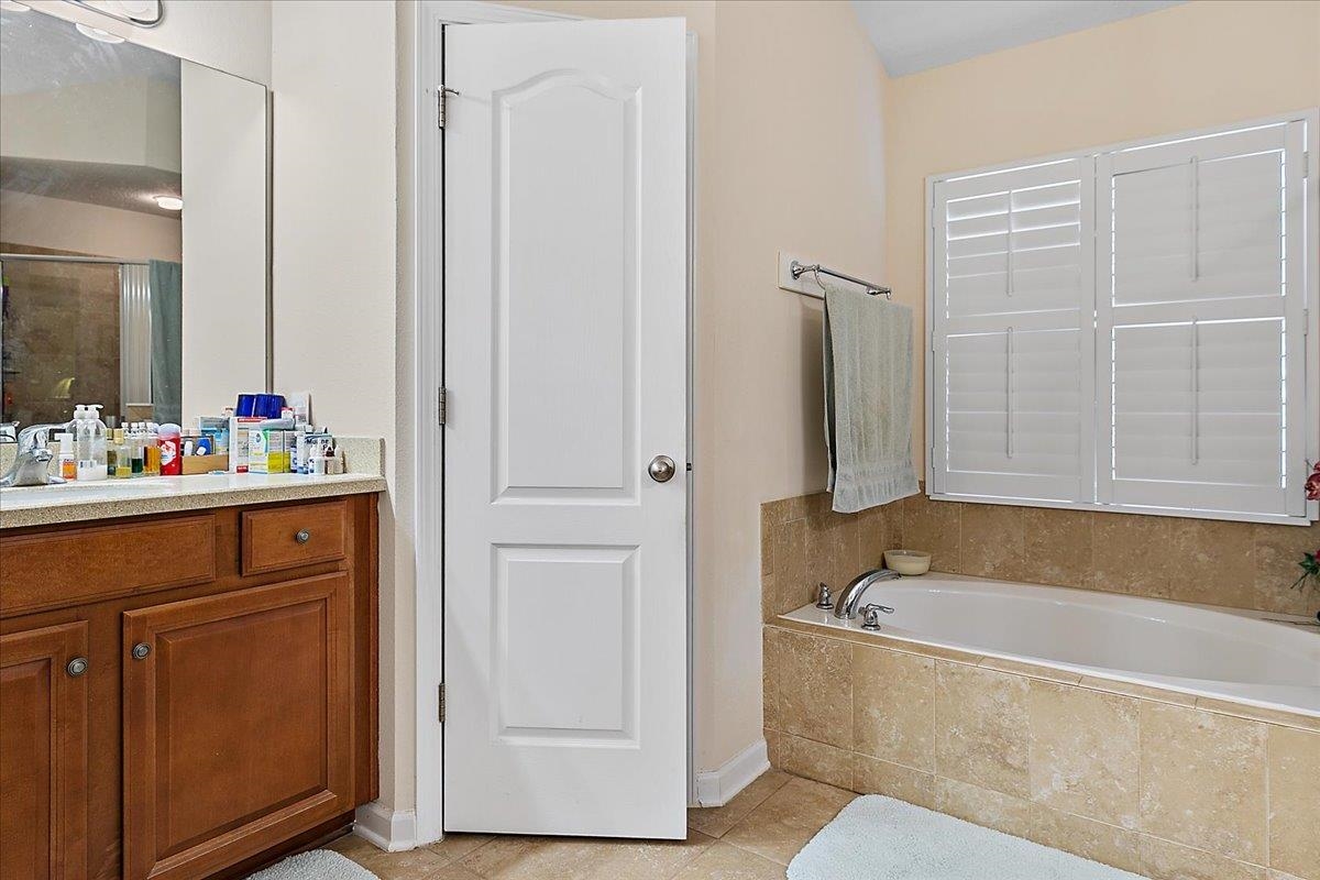 253 Parkwood Cir