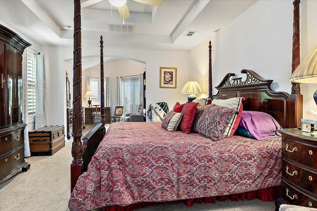 253 Parkwood Cir