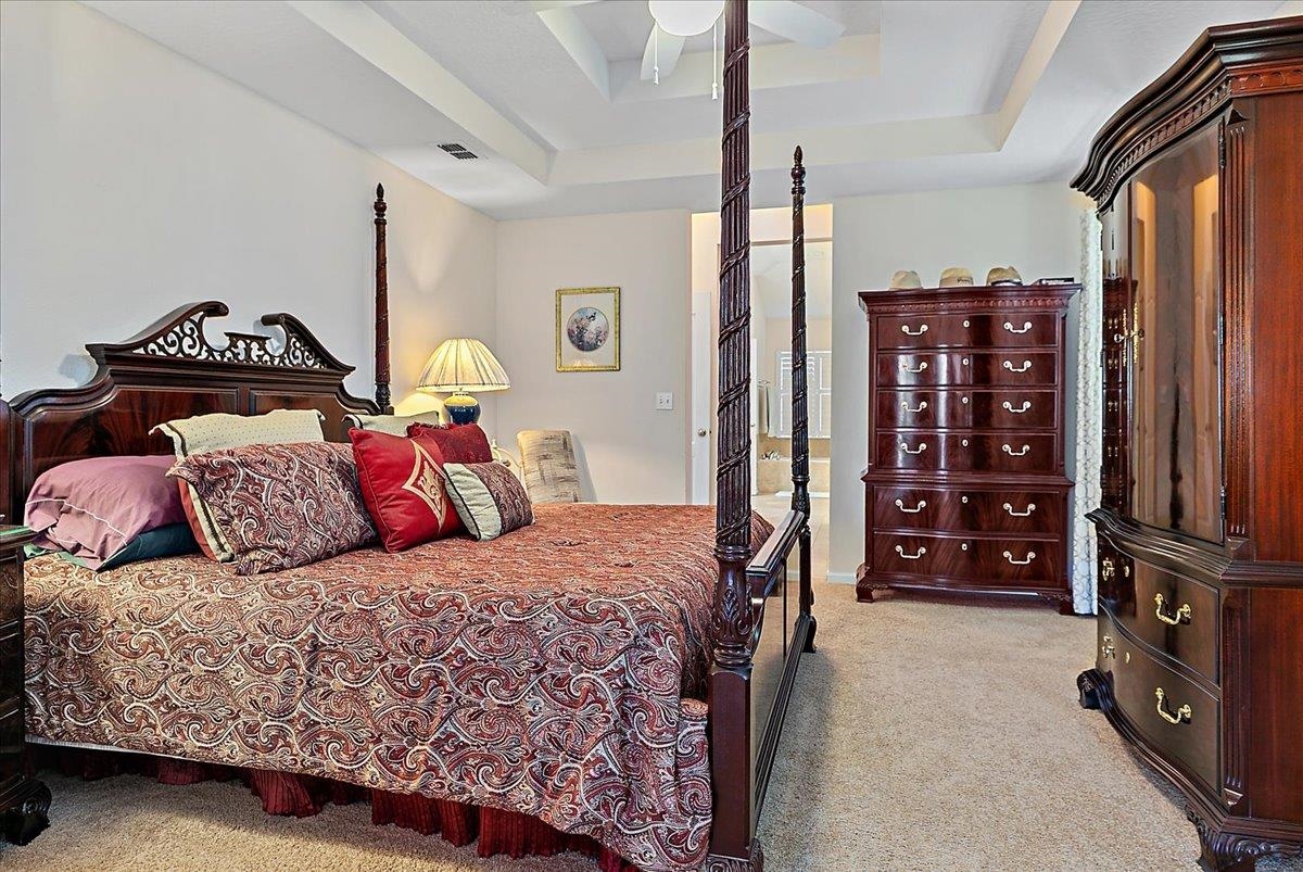 253 Parkwood Cir