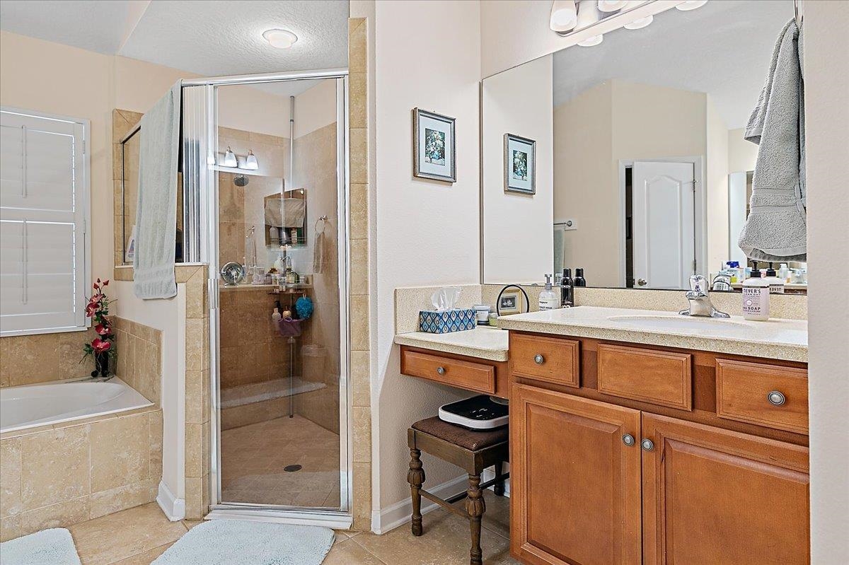 253 Parkwood Cir