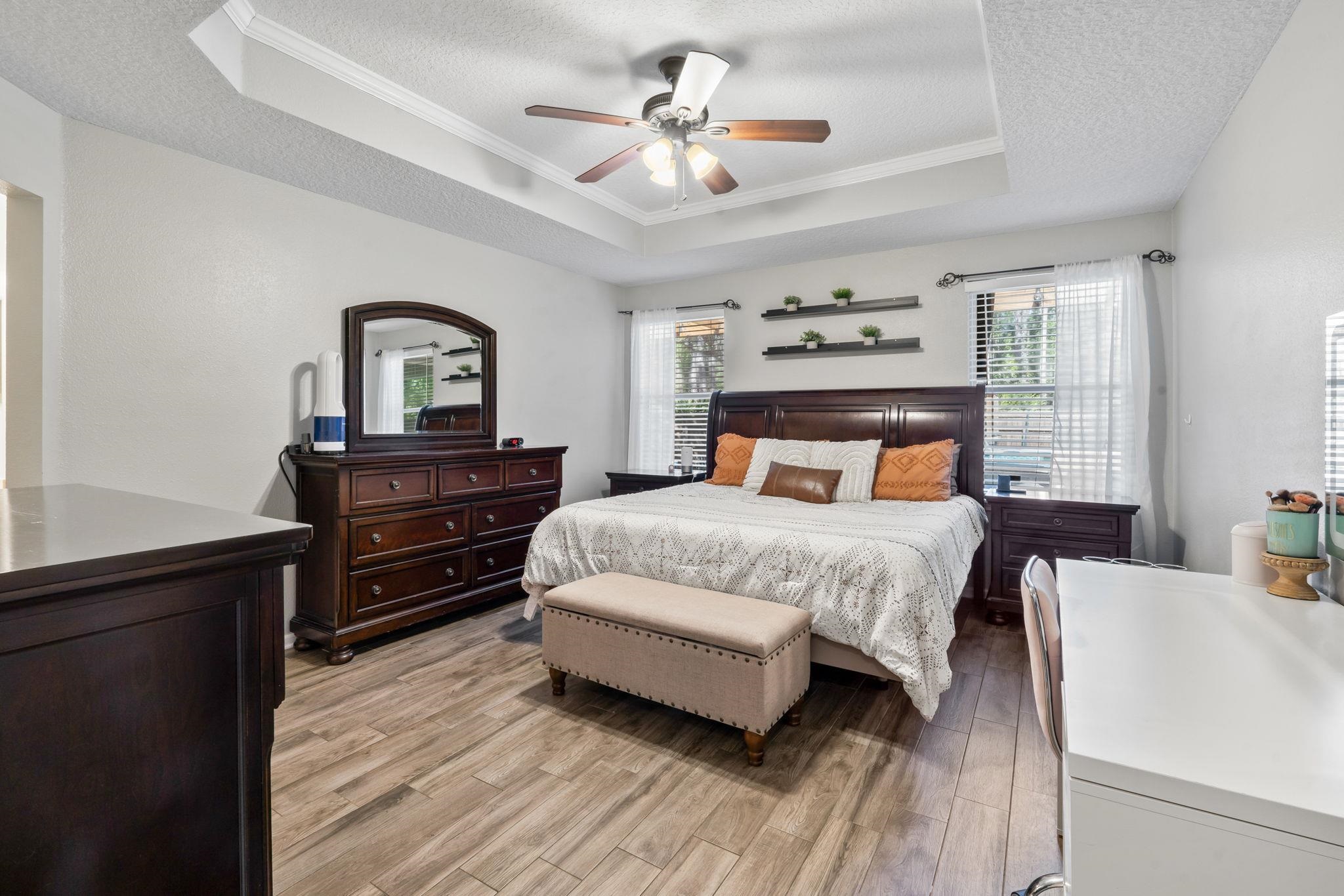 467 W New England Dr