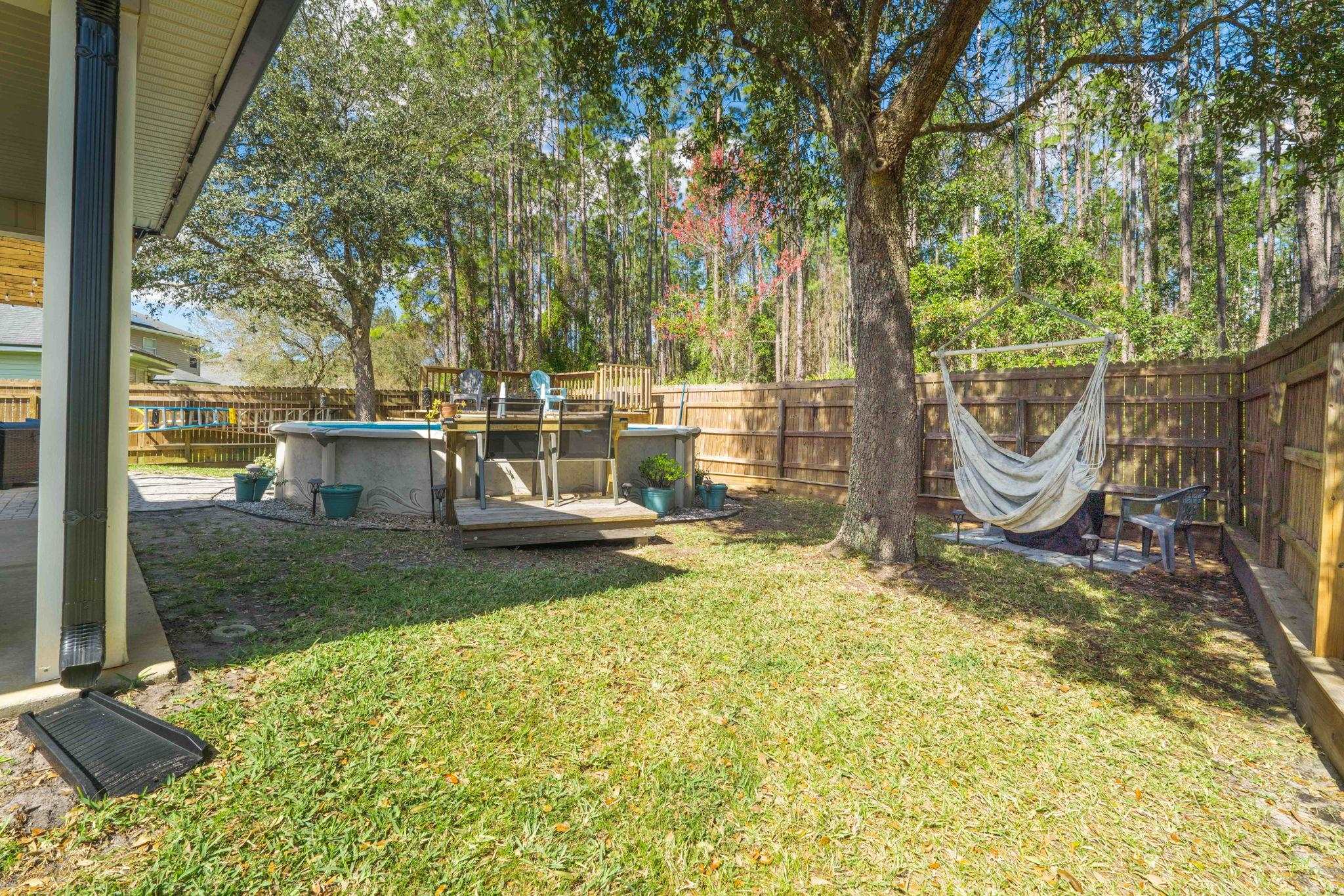 467 W New England Dr