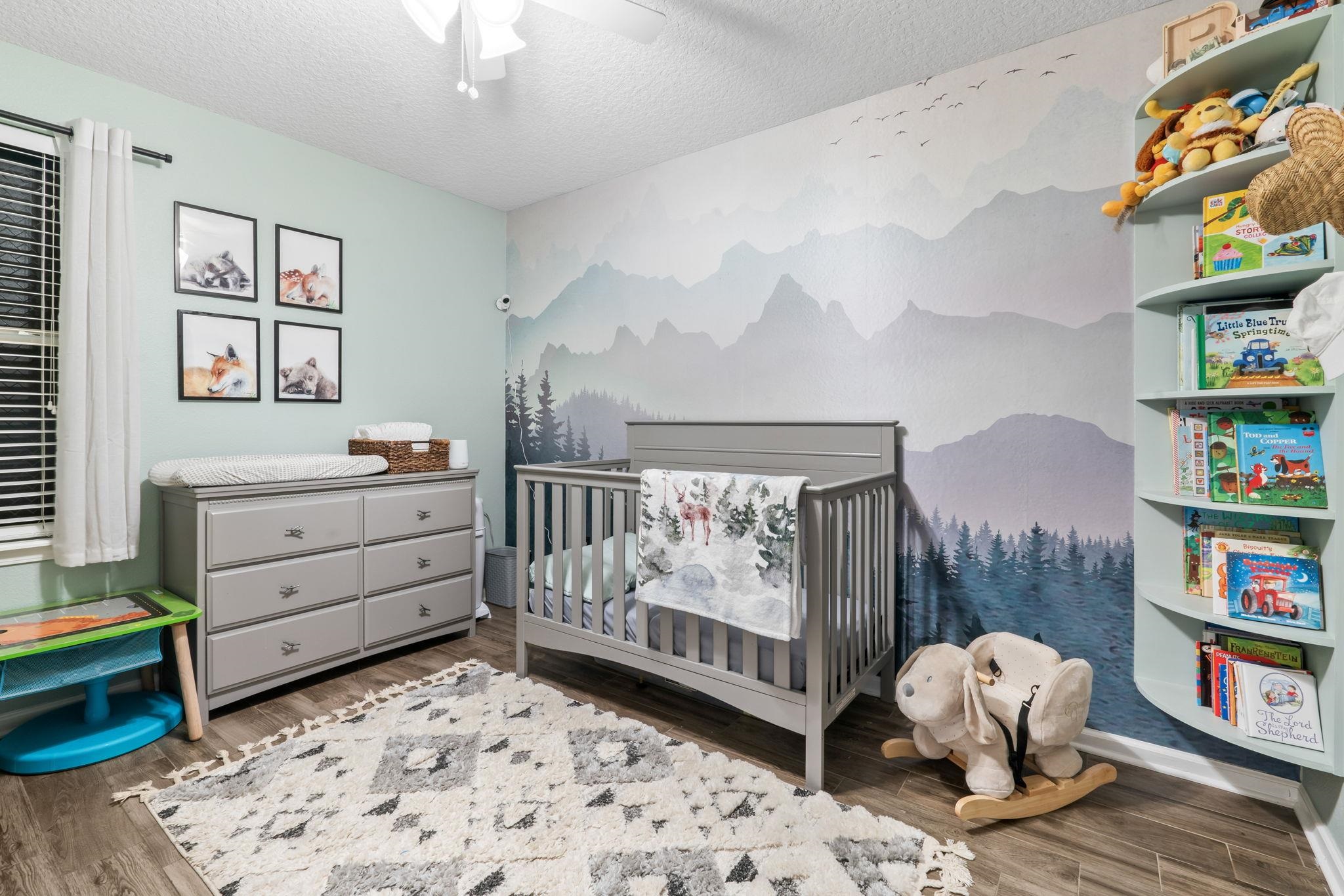 467 W New England Dr