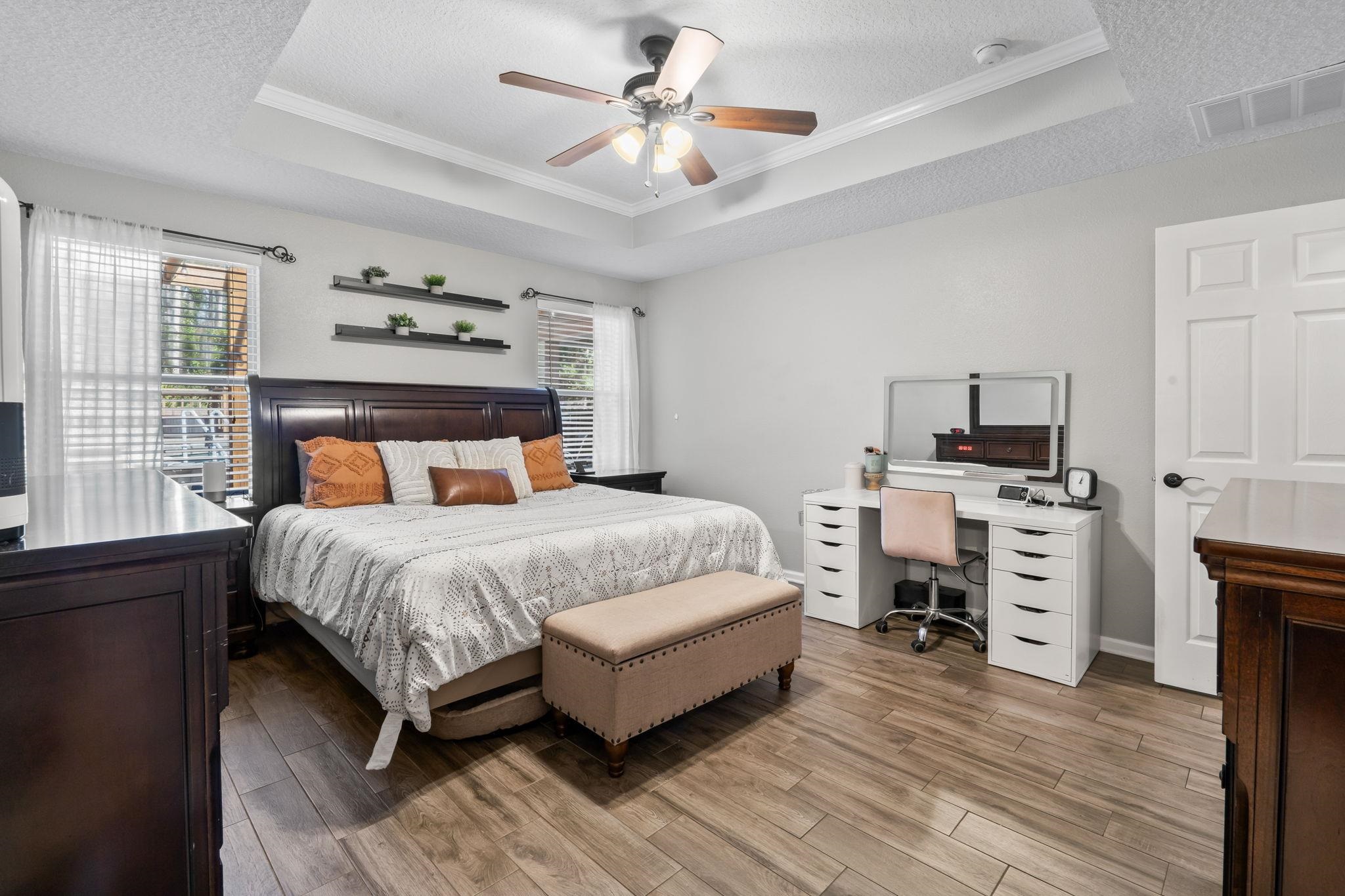 467 W New England Dr