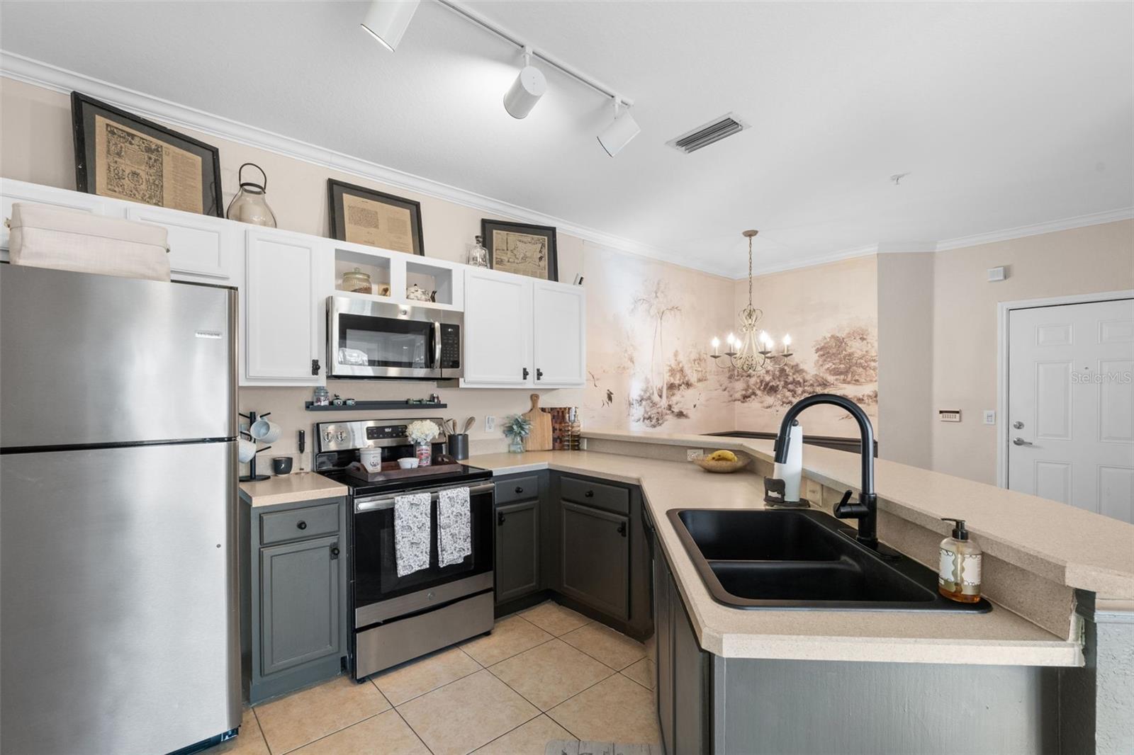 245 OLD VILLAGE CENTER CIR #7309