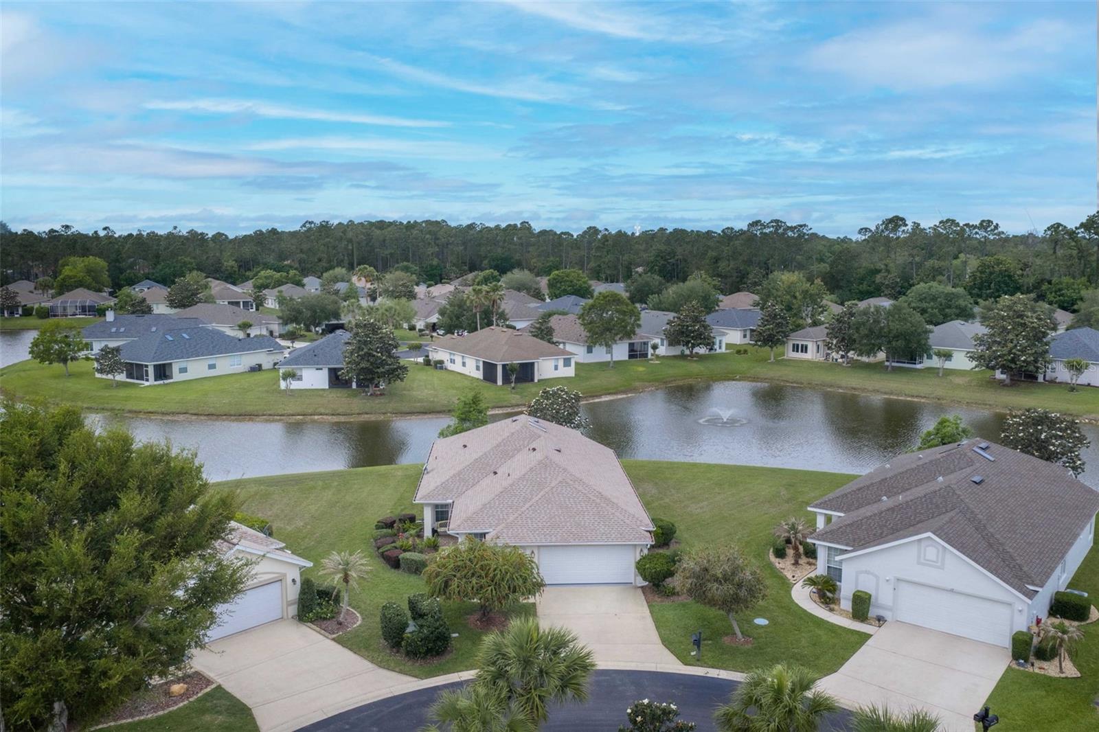 15 ROYALE LN