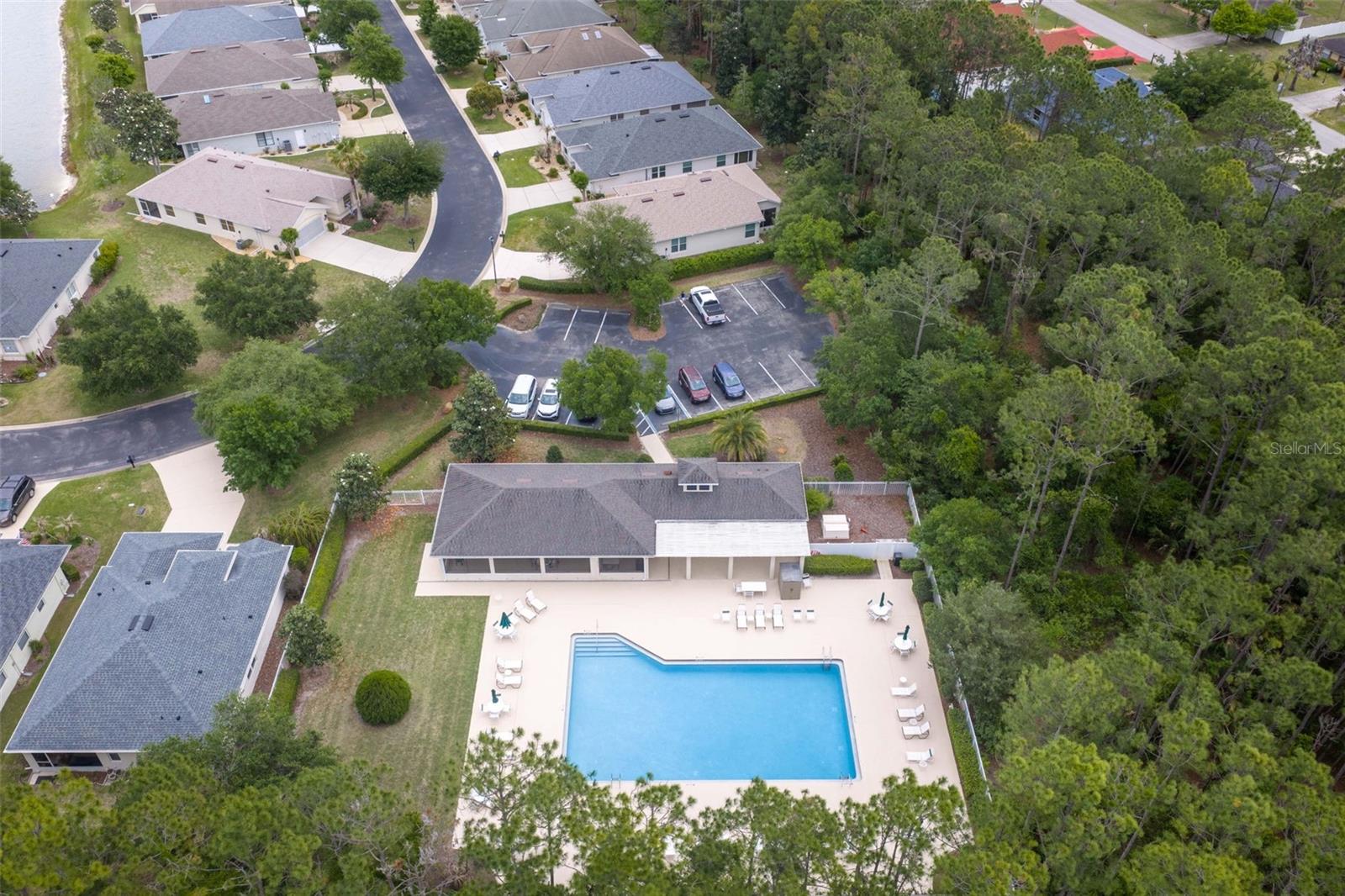 15 ROYALE LN
