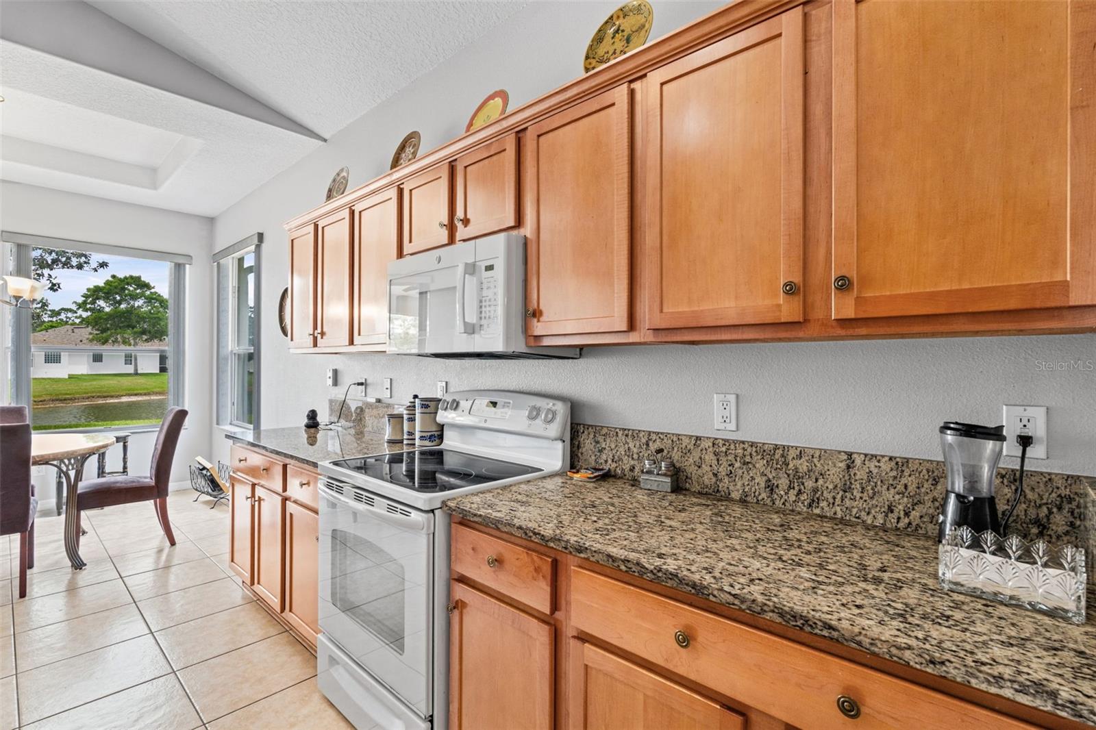 15 ROYALE LN