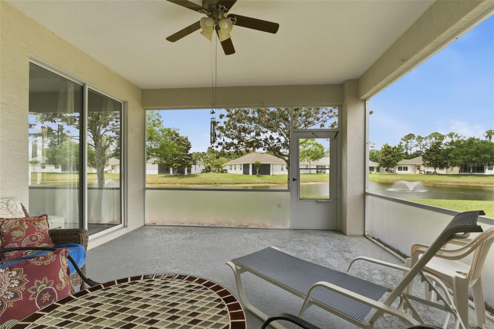 15 ROYALE LN