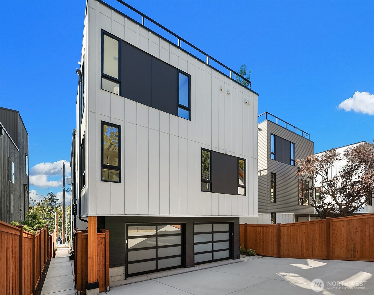 2528 30th Avenue W